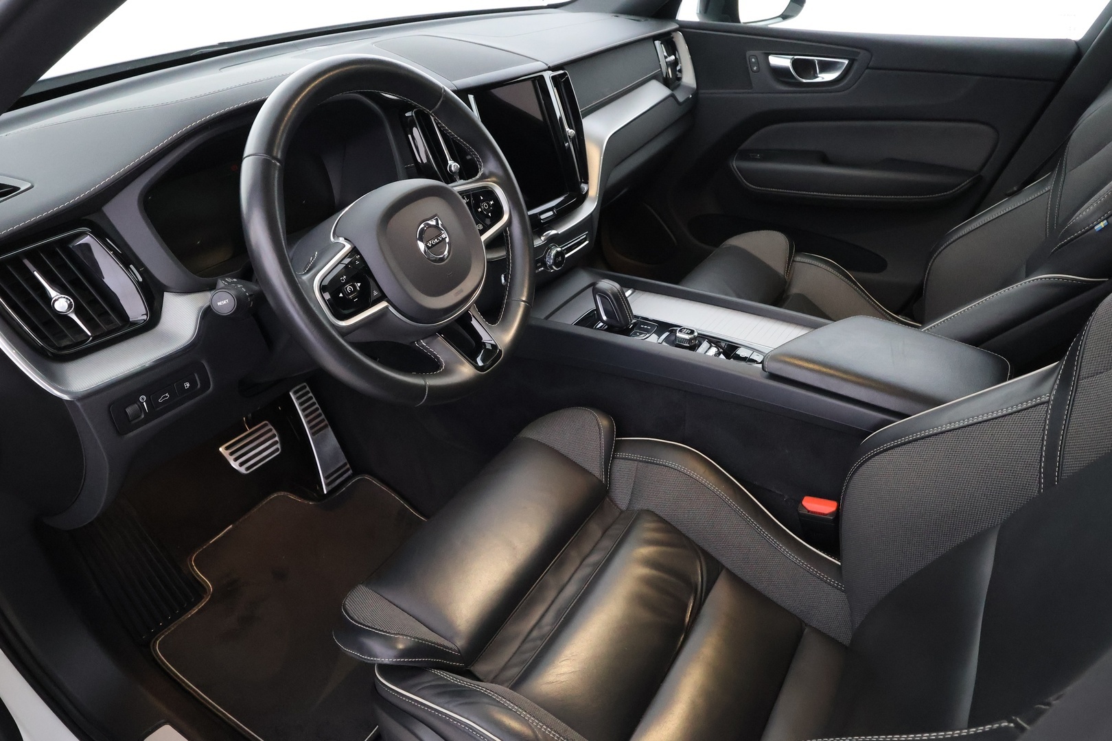 VOLVO XC60 14