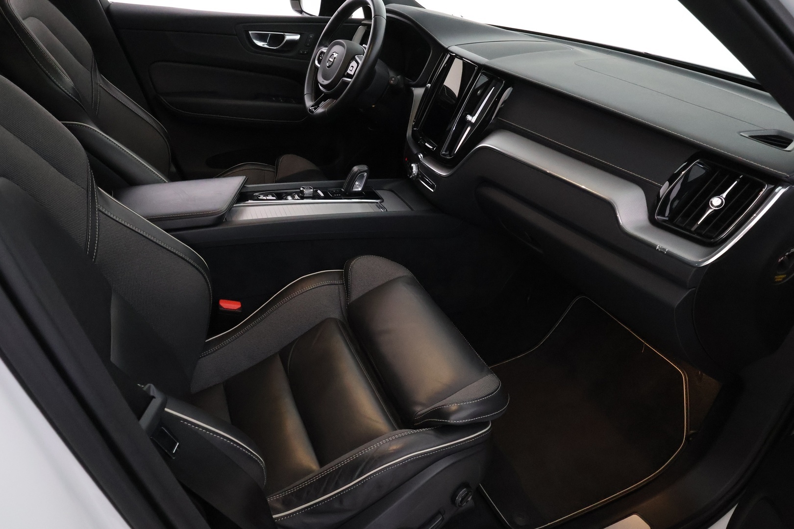 VOLVO XC60 16