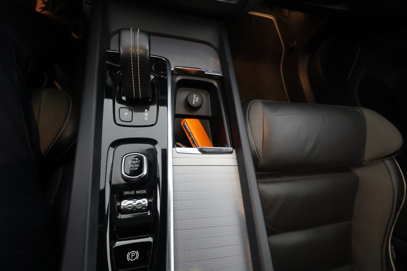 VOLVO XC60 34