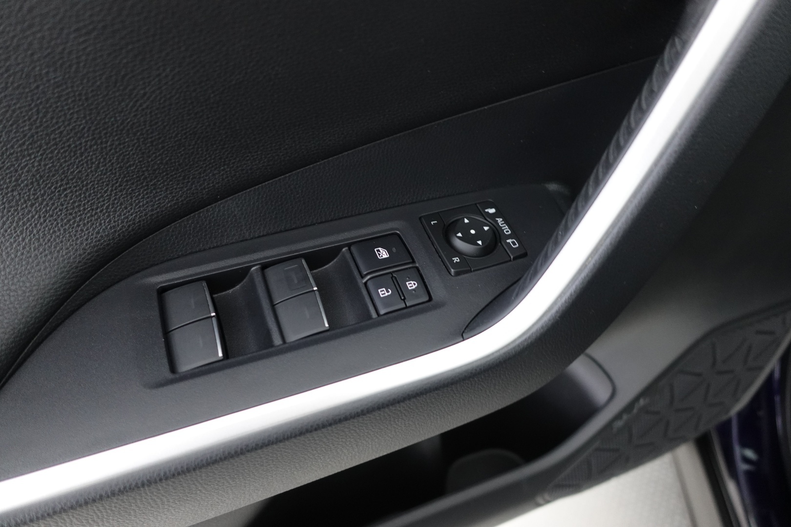 TOYOTA RAV4 Plug-in 2022