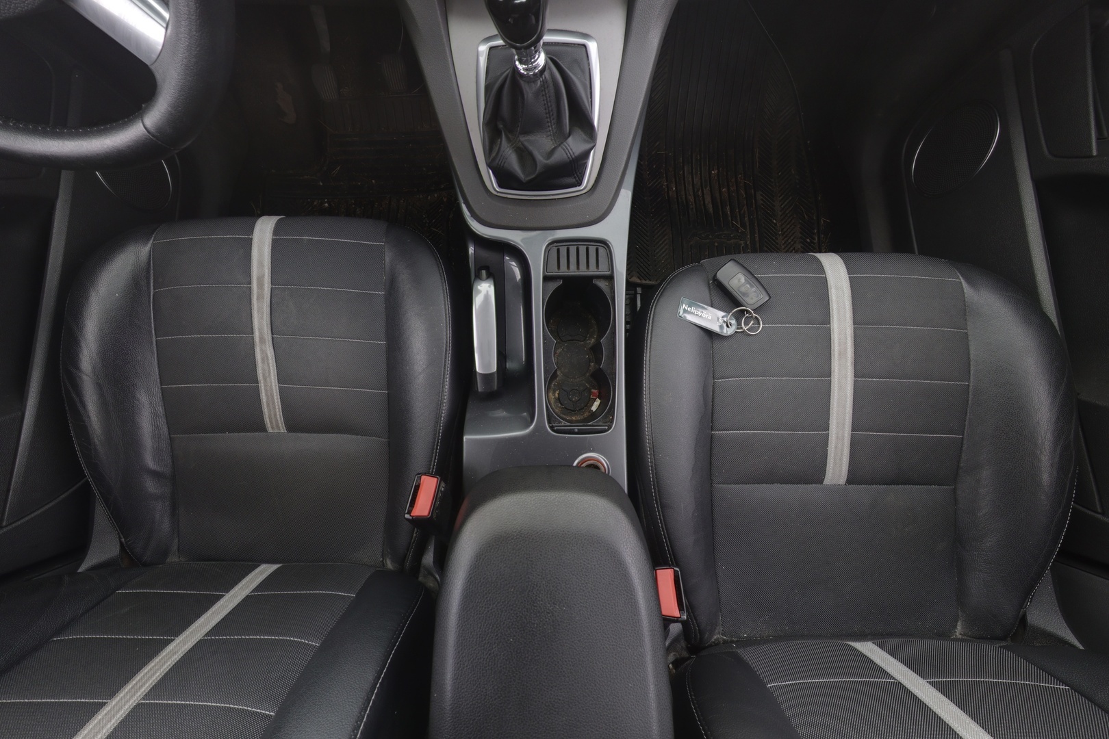 FORD Kuga 2011