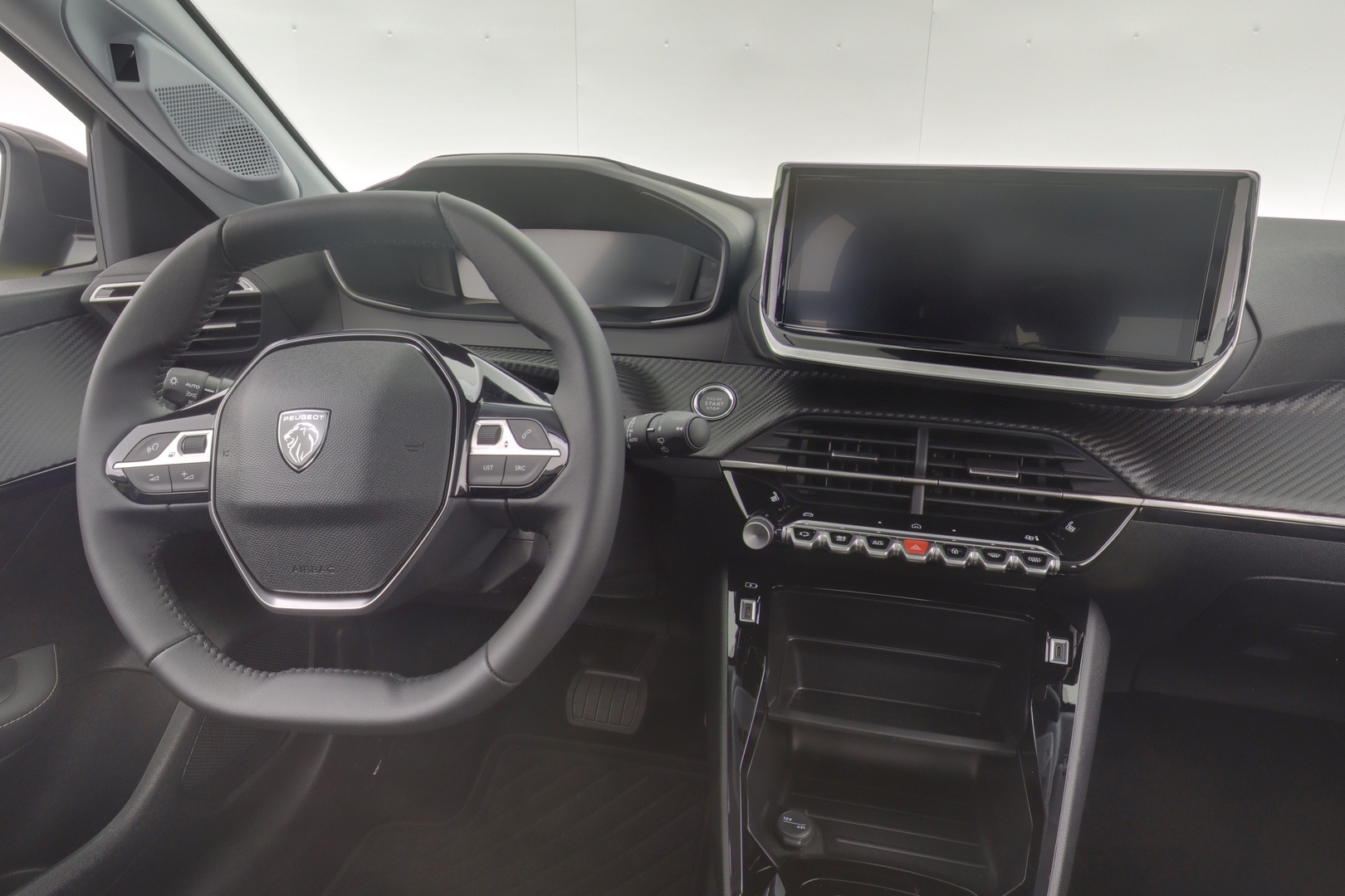 PEUGEOT 208 11