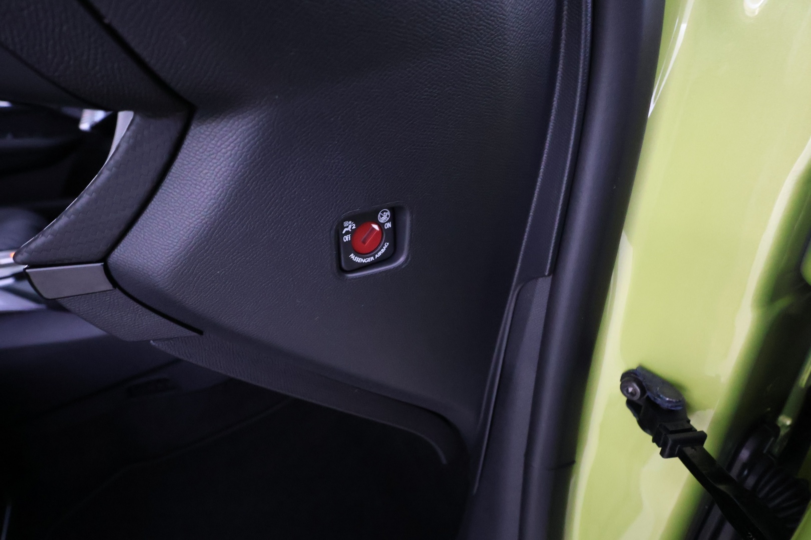 PEUGEOT 208 25