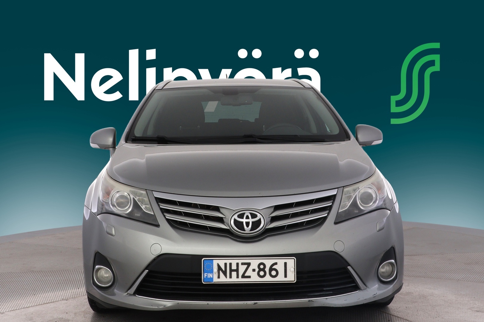 TOYOTA Avensis 2012