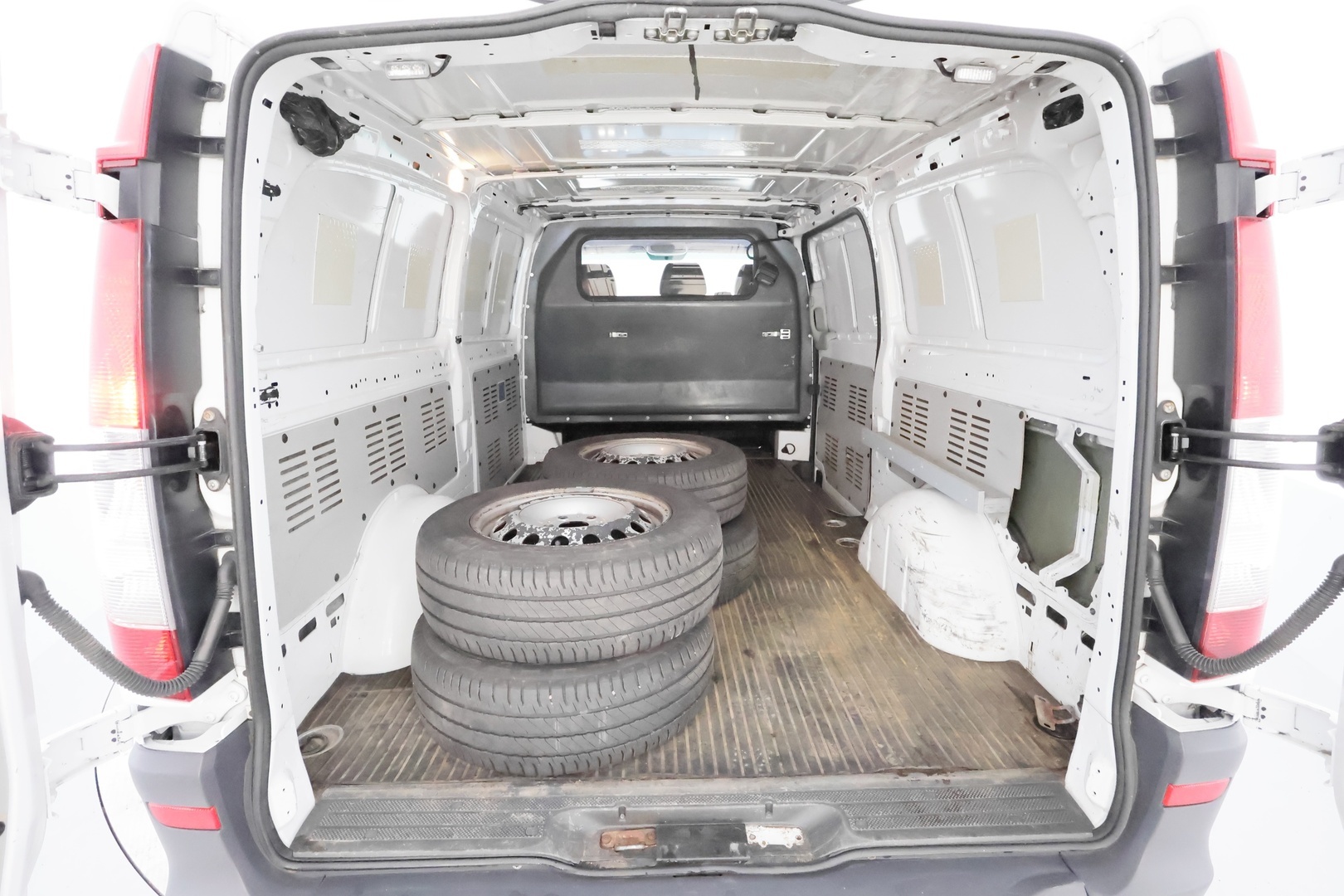 MERCEDES-BENZ Vito 19