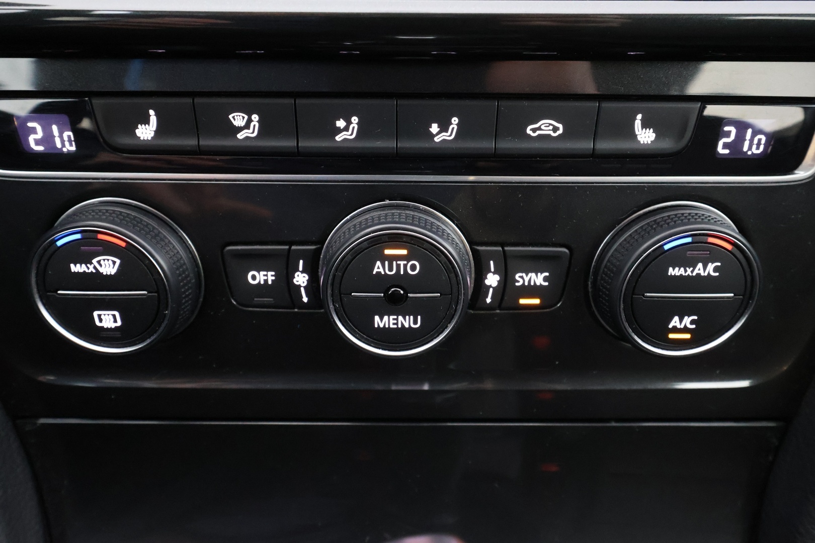 VOLKSWAGEN Golf 2017