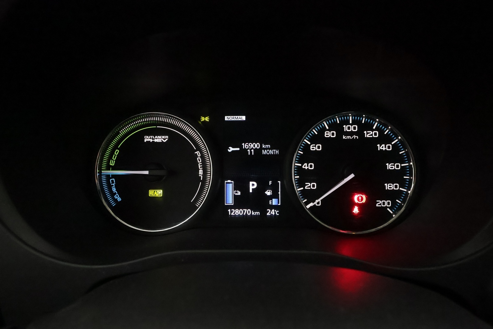 MITSUBISHI Outlander PHEV 2018