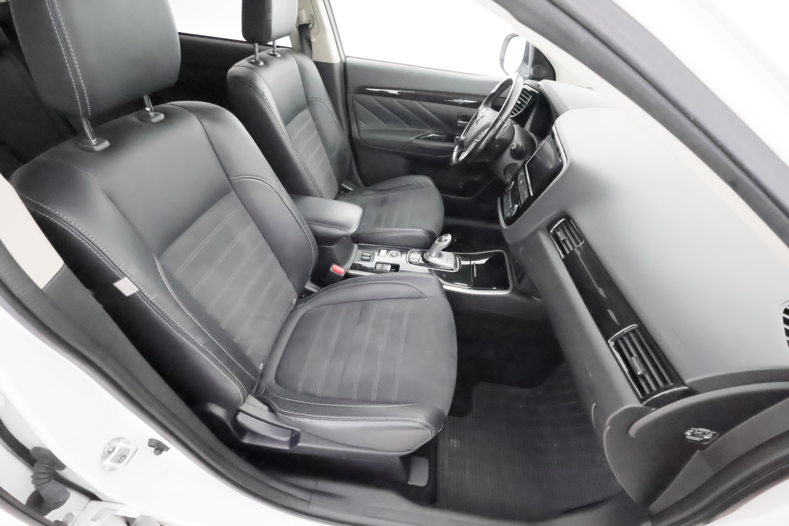 MITSUBISHI Outlander PHEV 2018