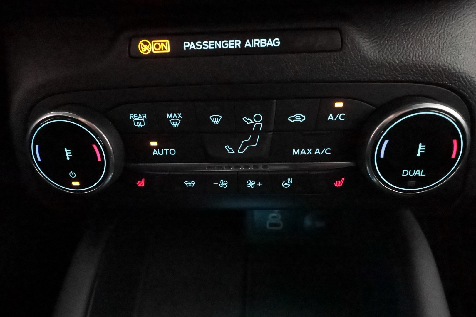 FORD KUGA 2023