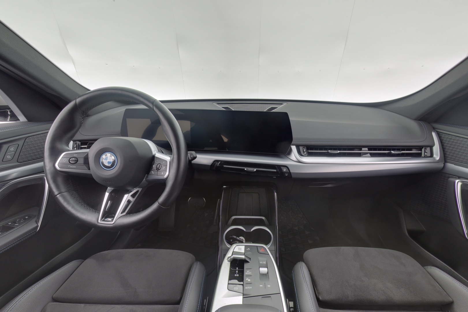 BMW iX1 2023