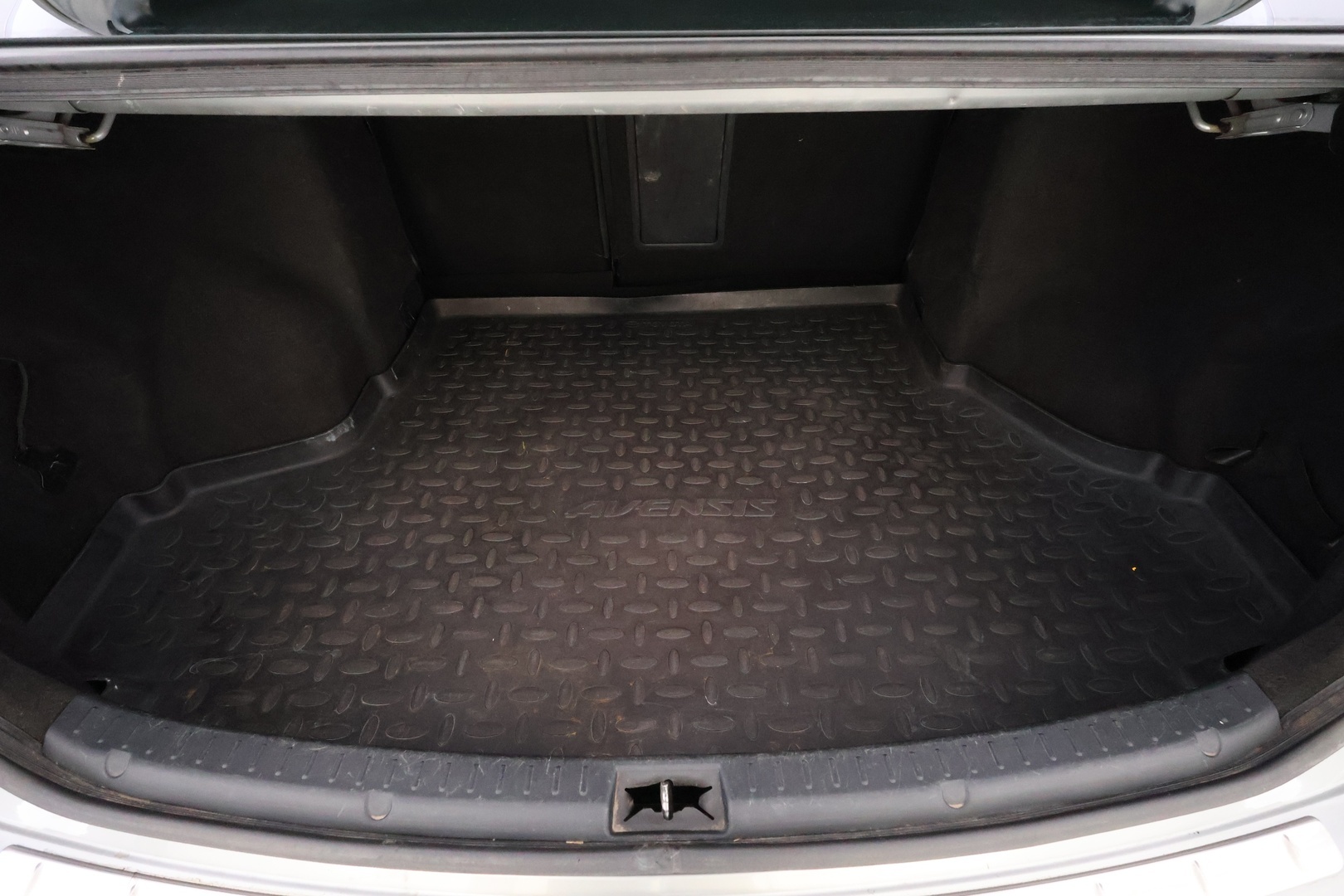 TOYOTA Avensis 2010