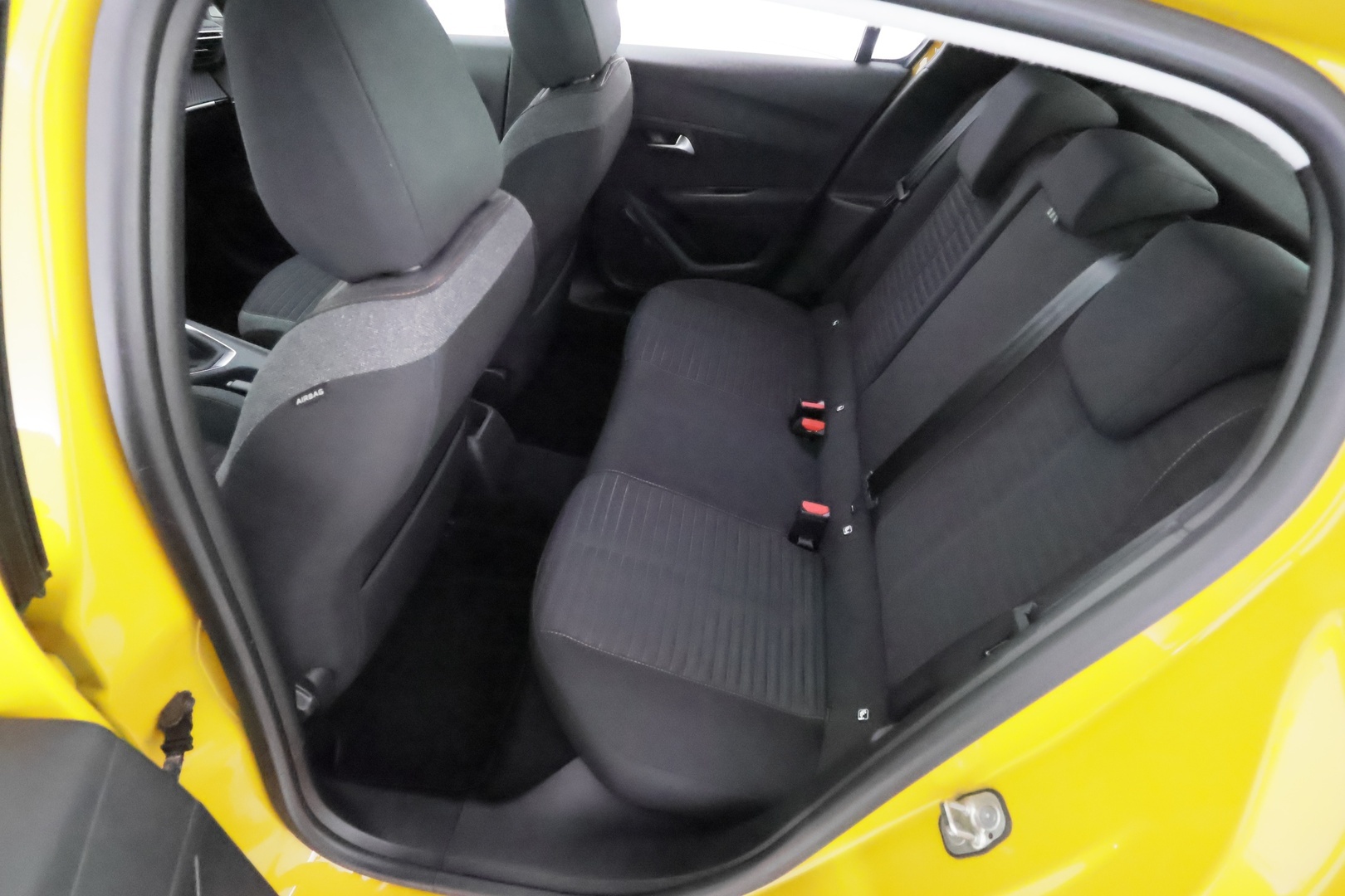 PEUGEOT 208 2020