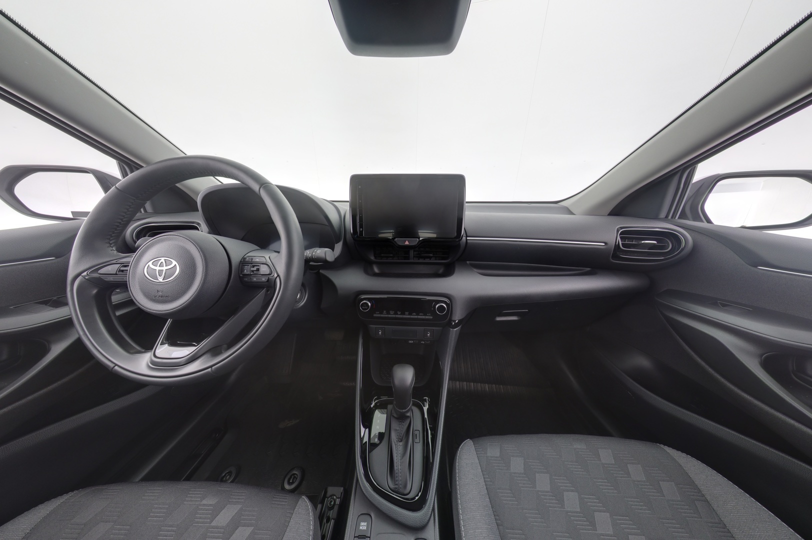 TOYOTA YARIS 2025