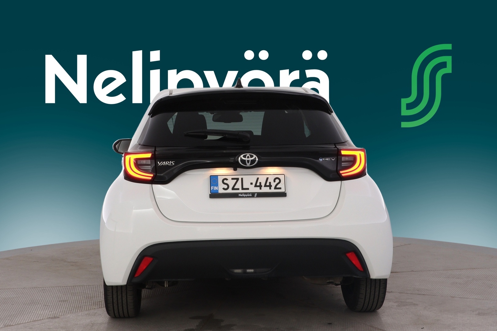 TOYOTA YARIS 2025