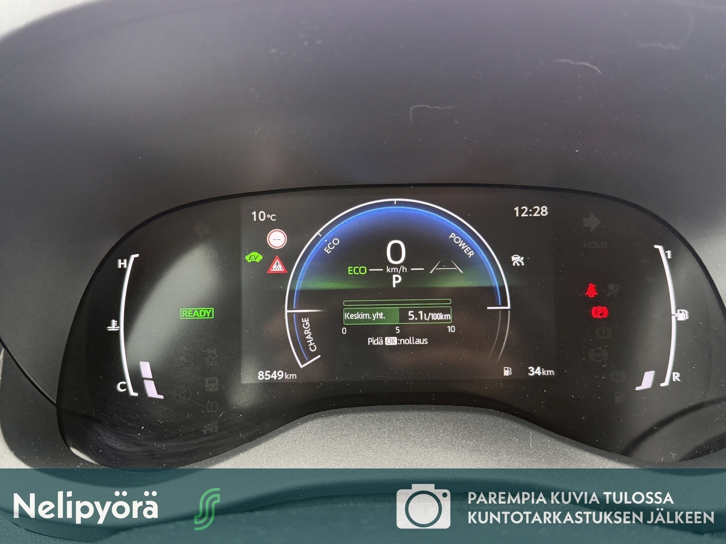 TOYOTA Yaris Cross 2025