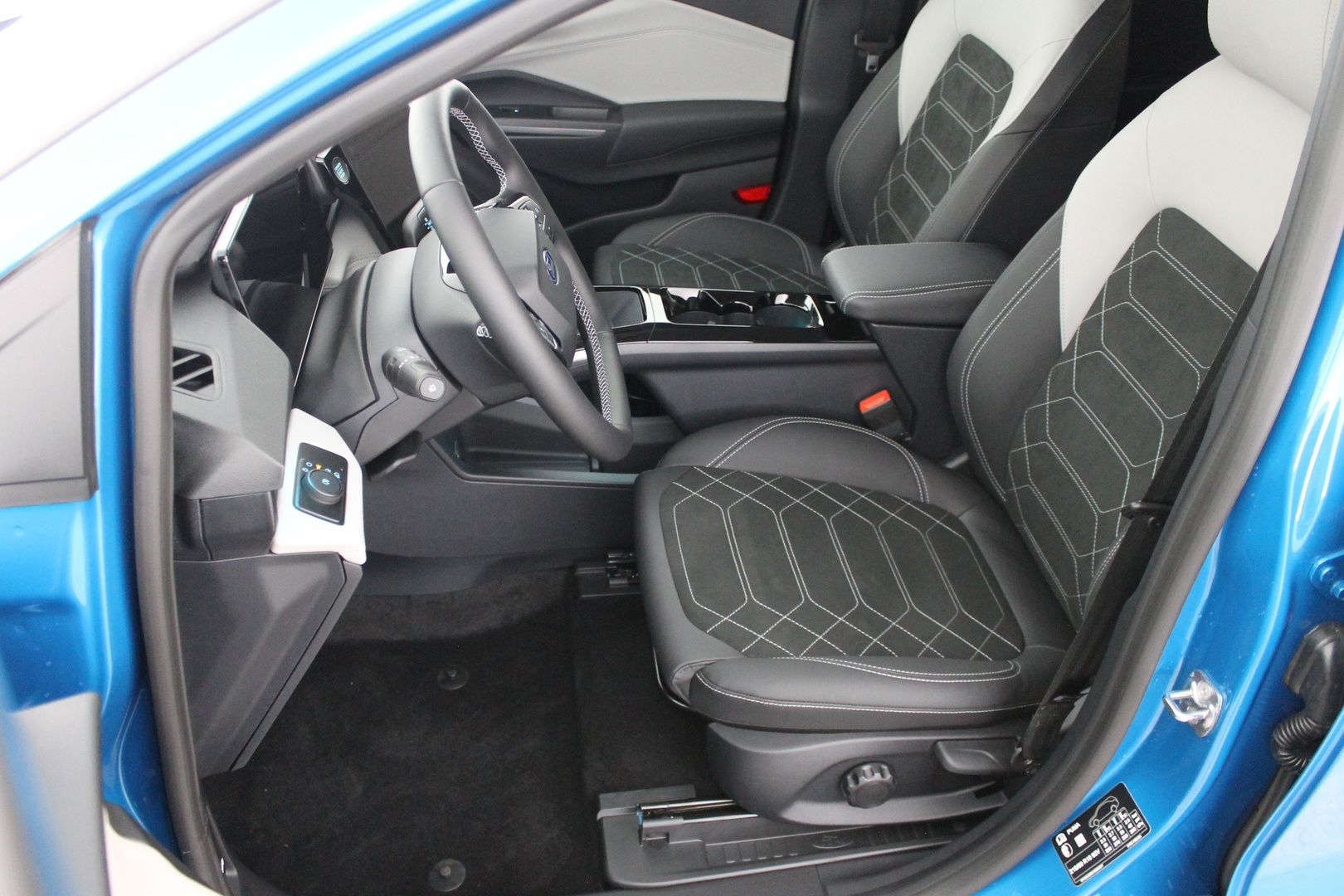 FORD Puma Gen-E 2025