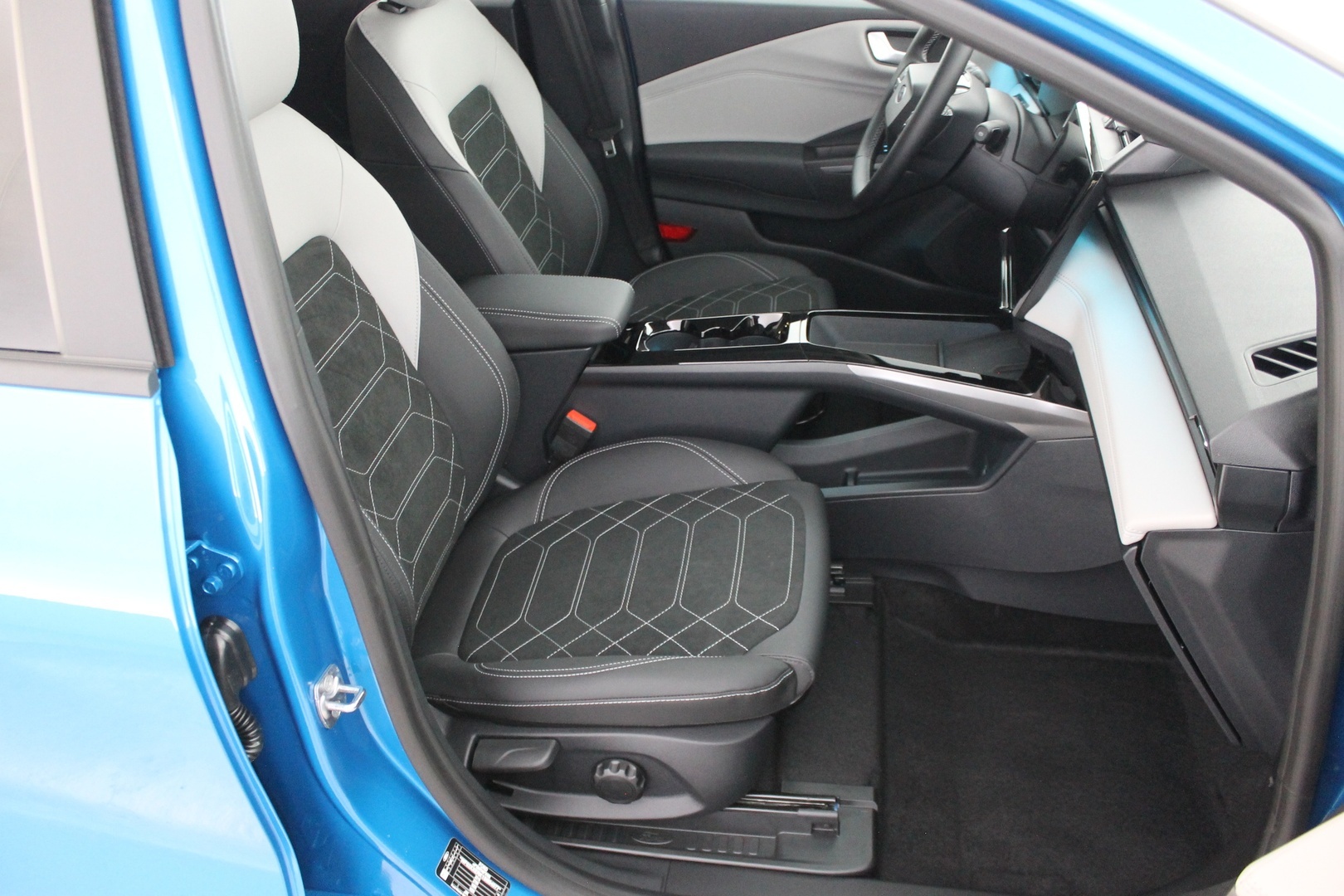 FORD Puma Gen-E 2025