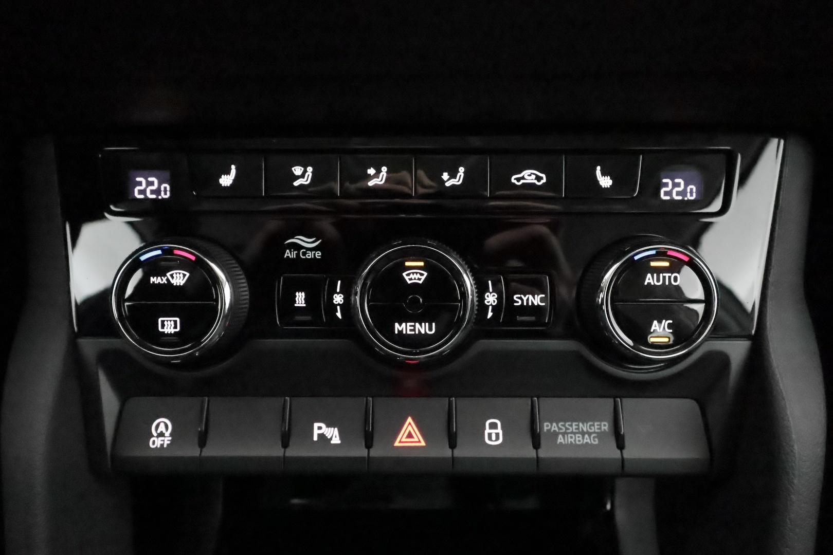 SKODA Karoq 2026