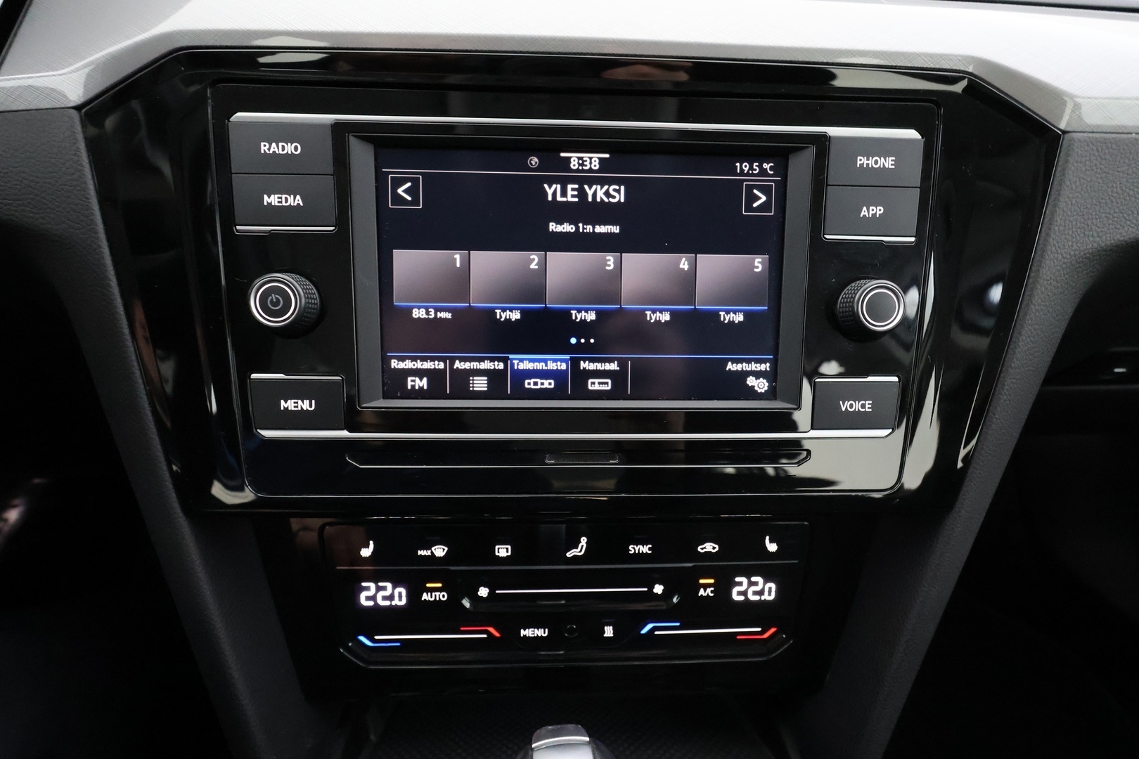 VOLKSWAGEN Passat 2022