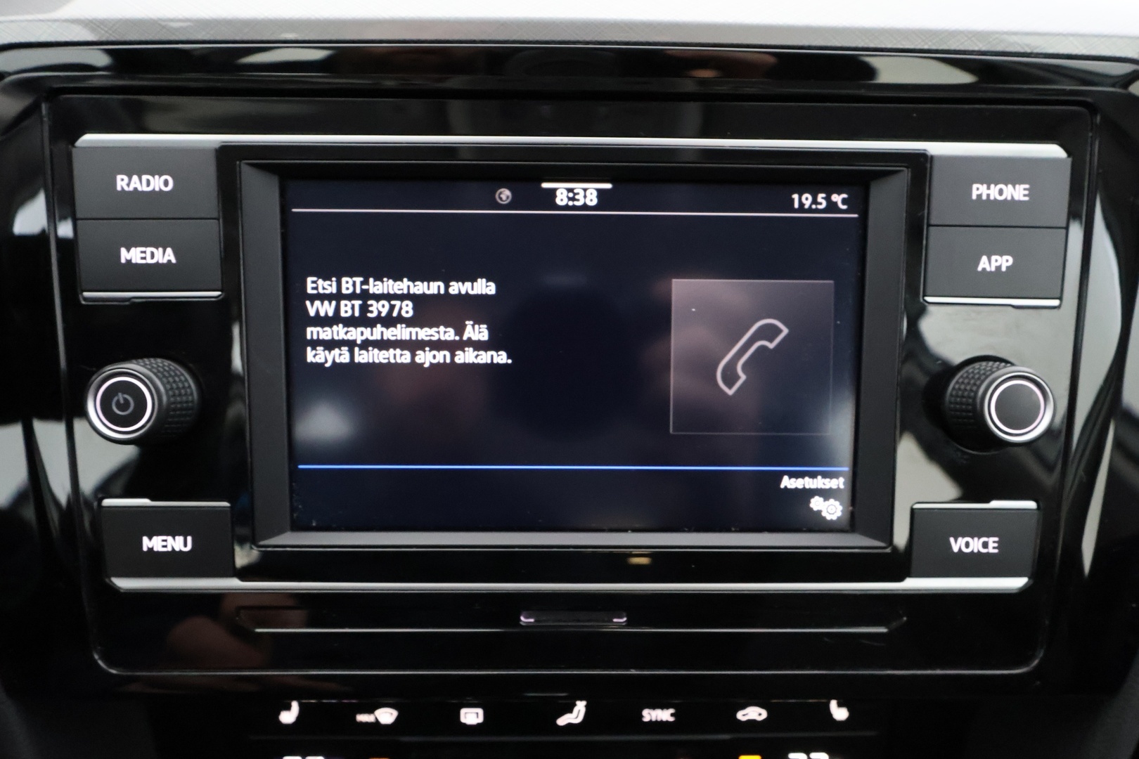 VOLKSWAGEN Passat 2022