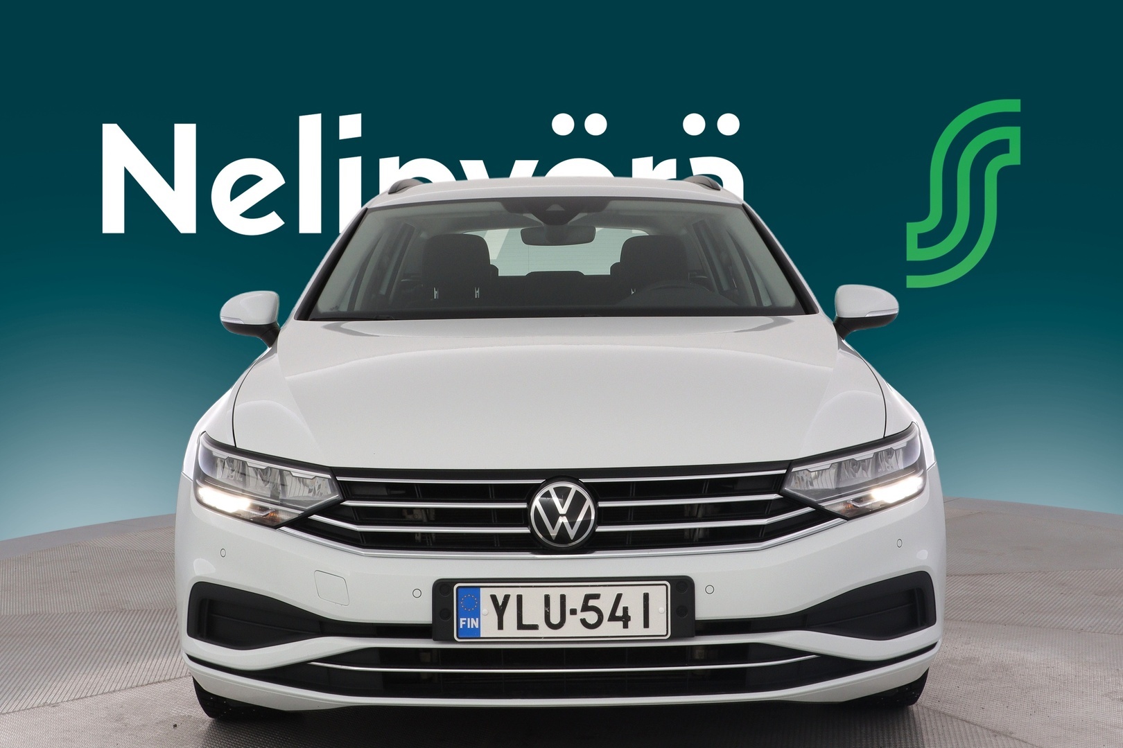 VOLKSWAGEN Passat 2022