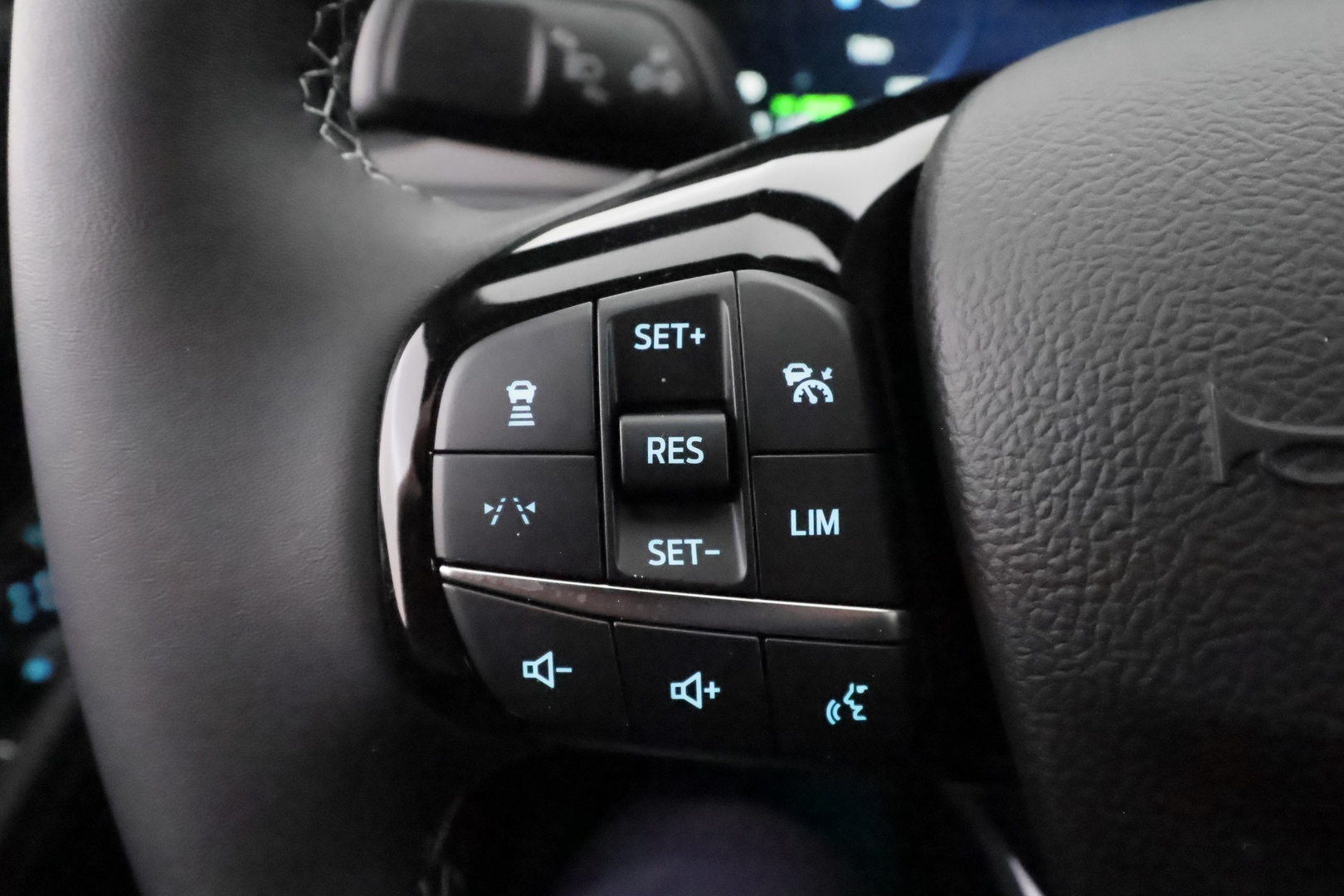 FORD Kuga 2026