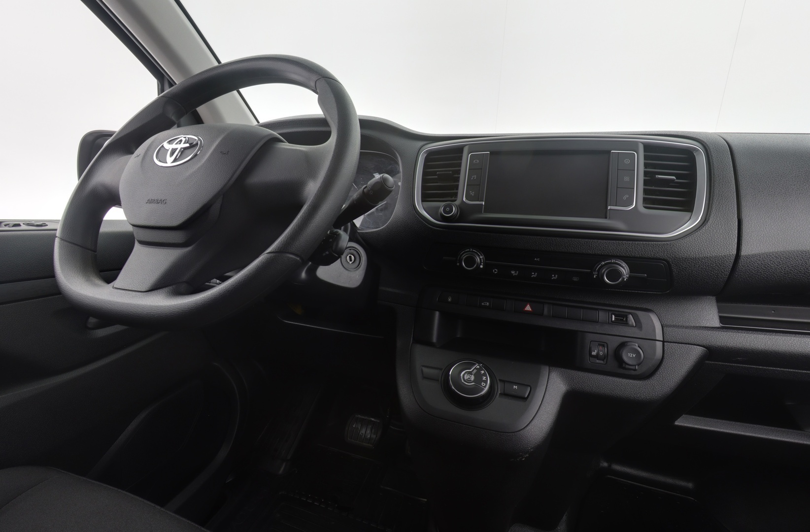 TOYOTA Proace 2024