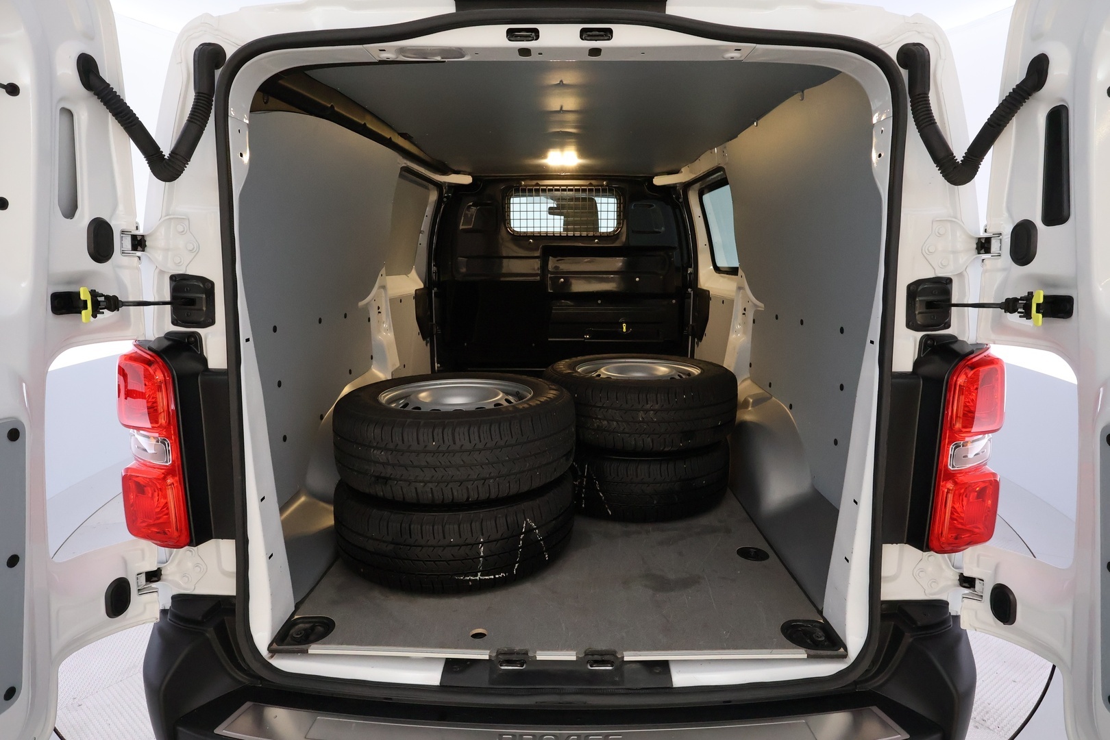 TOYOTA Proace 2024