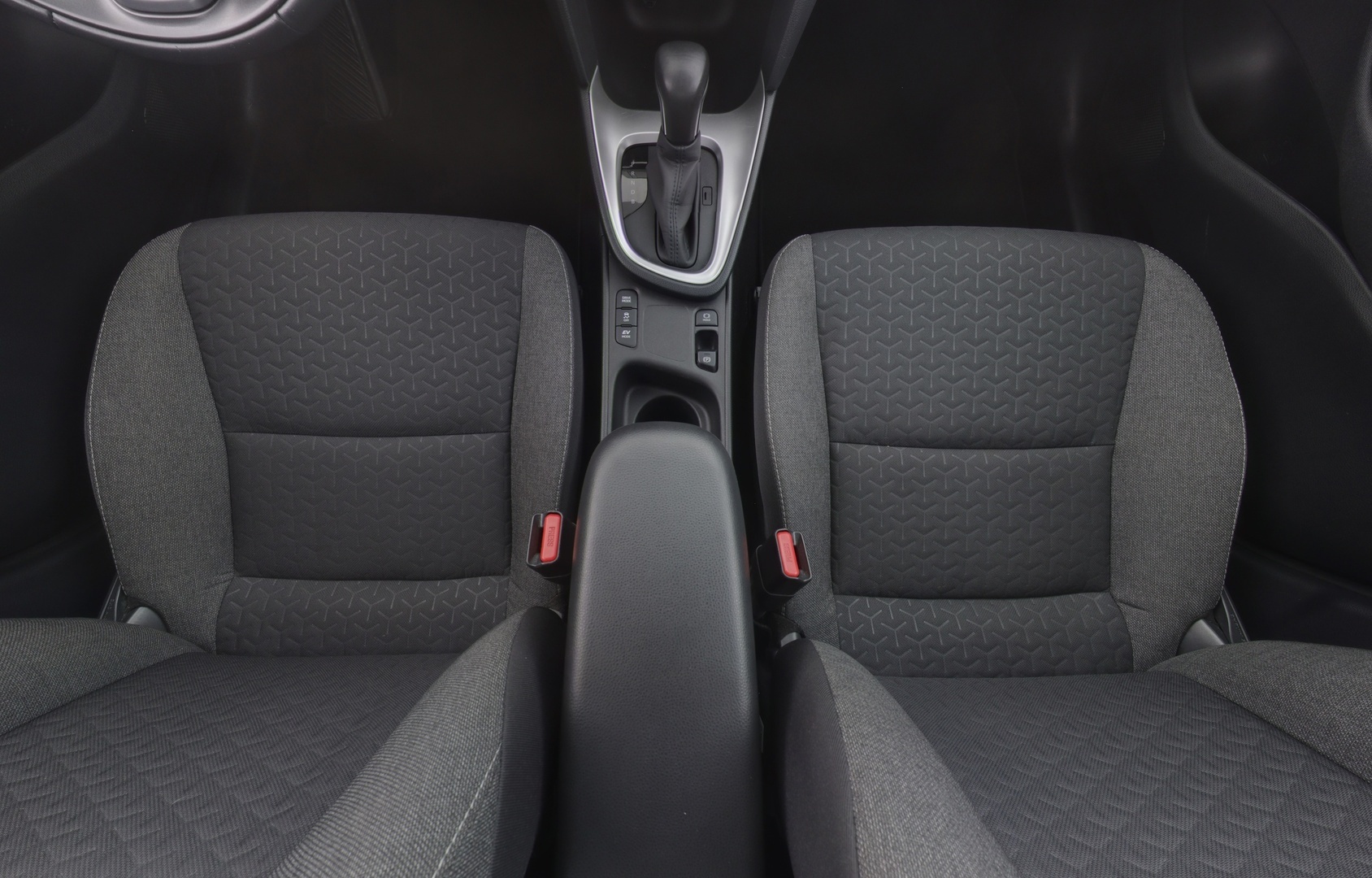 TOYOTA Yaris Cross 2024