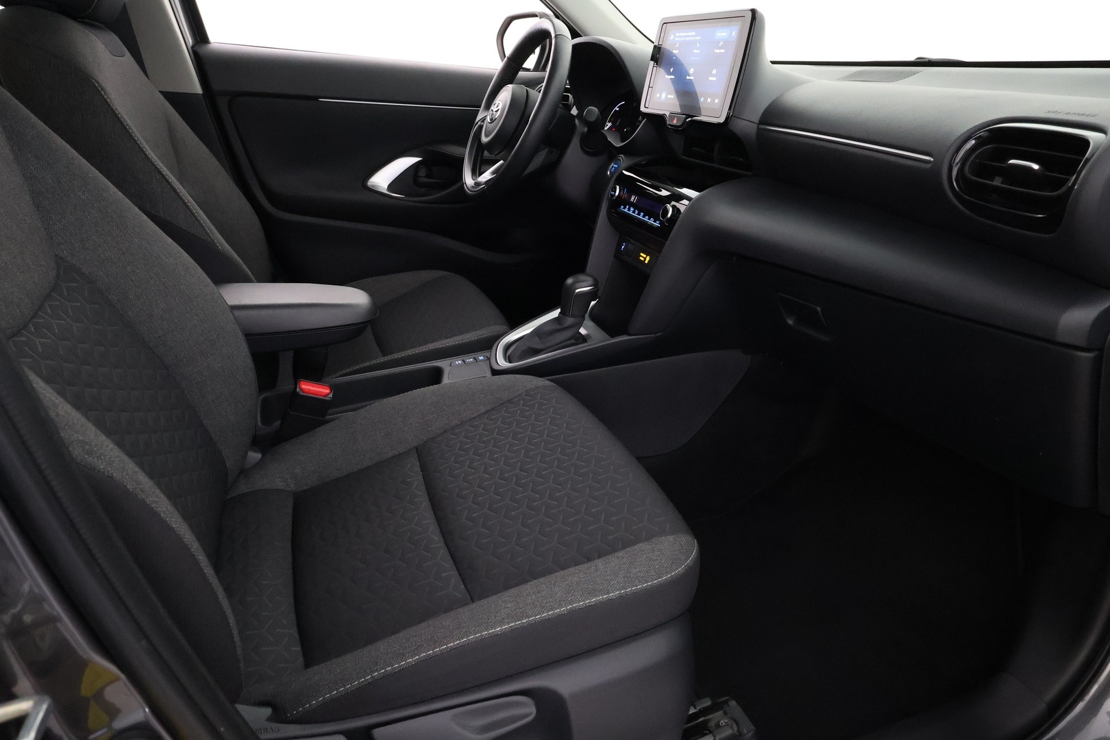 TOYOTA Yaris Cross 2024