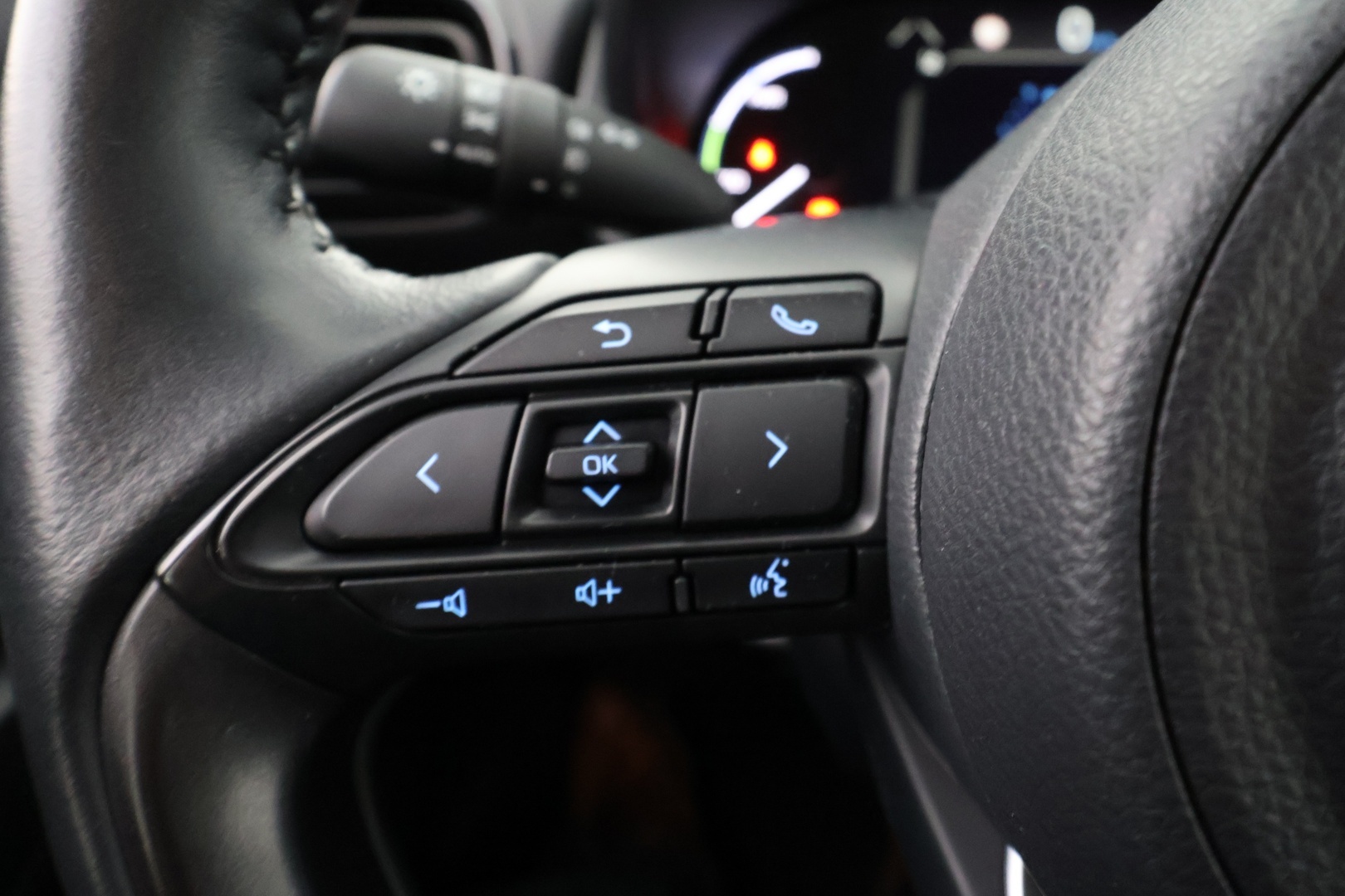 TOYOTA Yaris Cross 2024