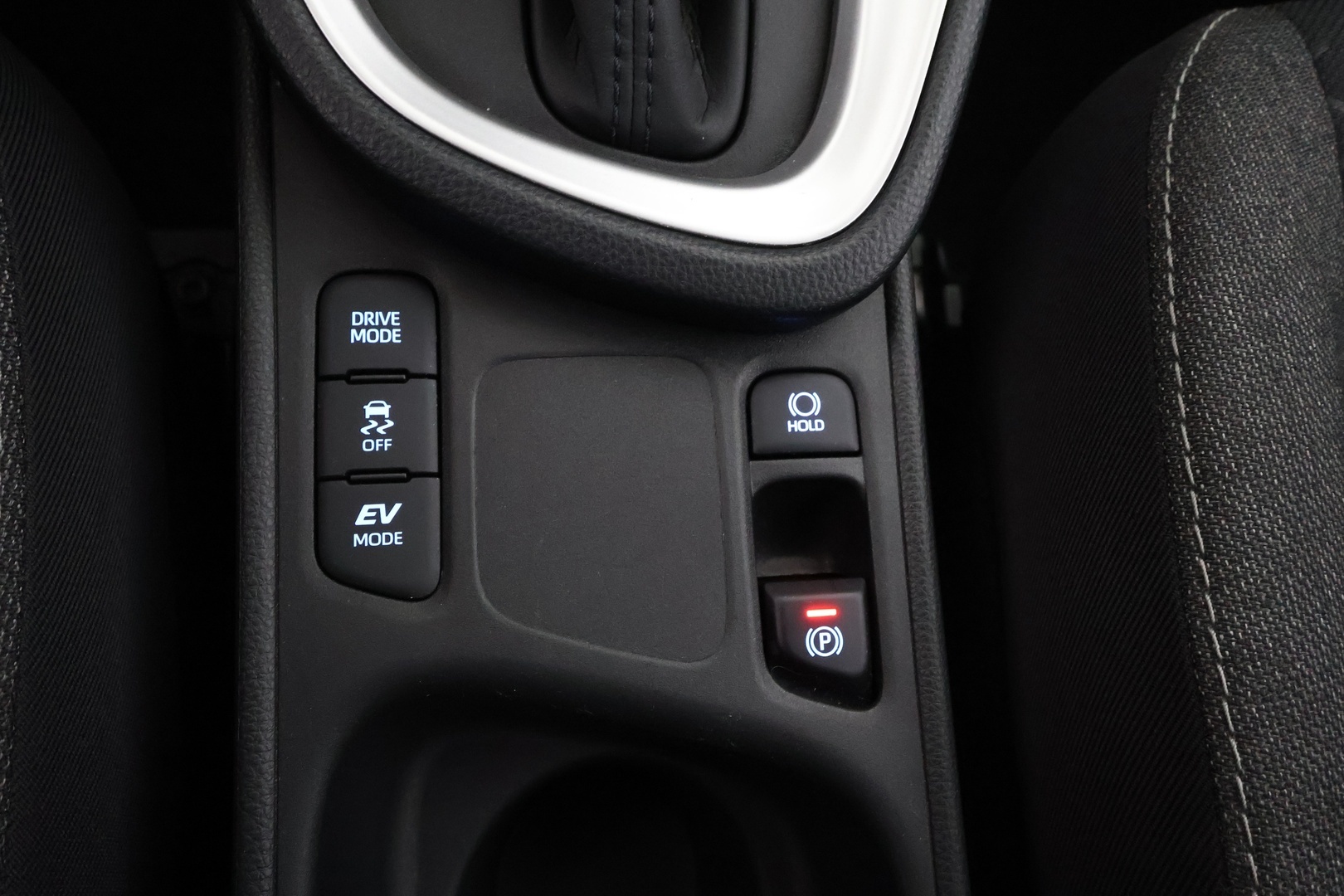 TOYOTA Yaris Cross 2024