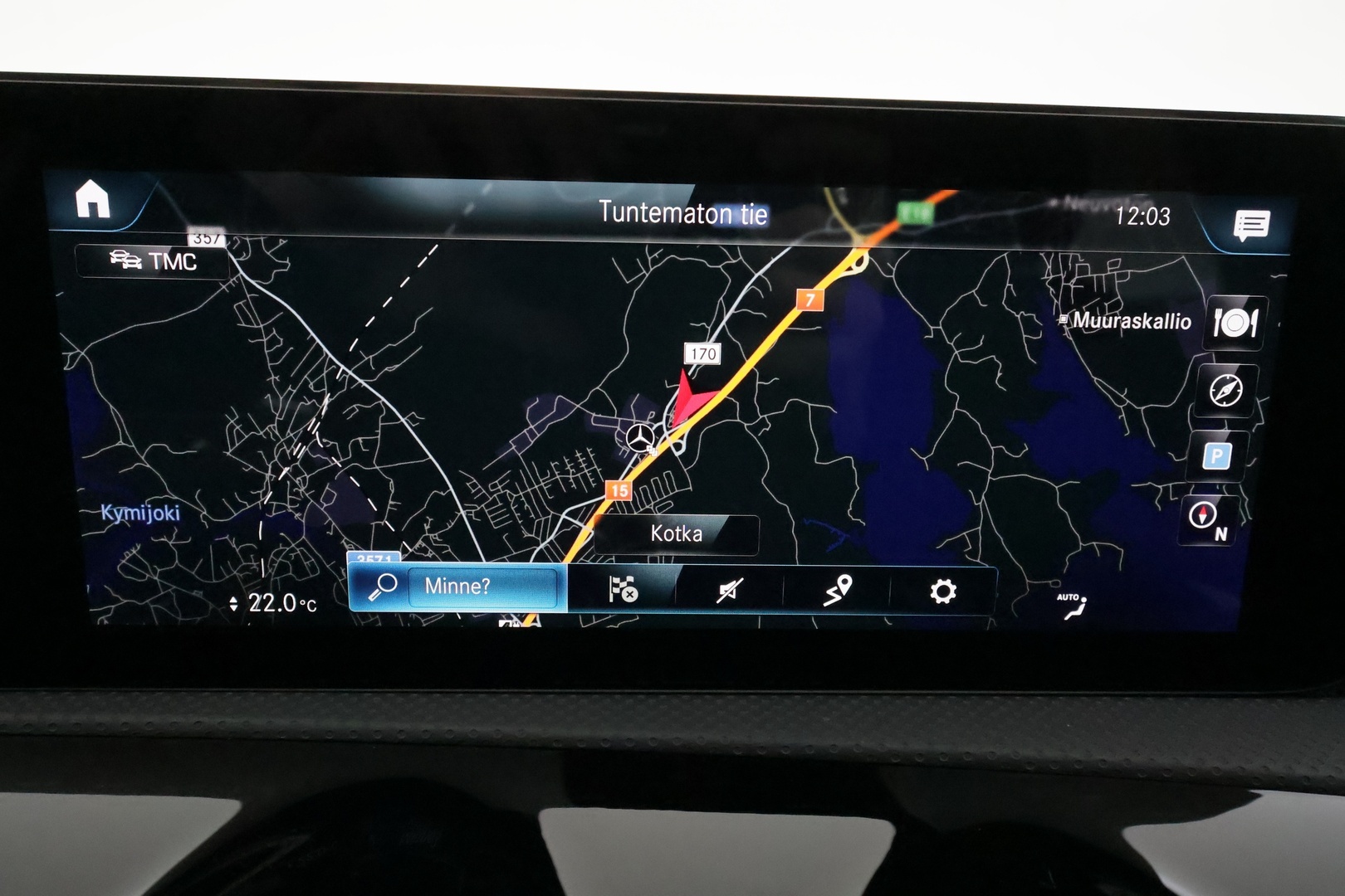 MERCEDES-BENZ A 2022