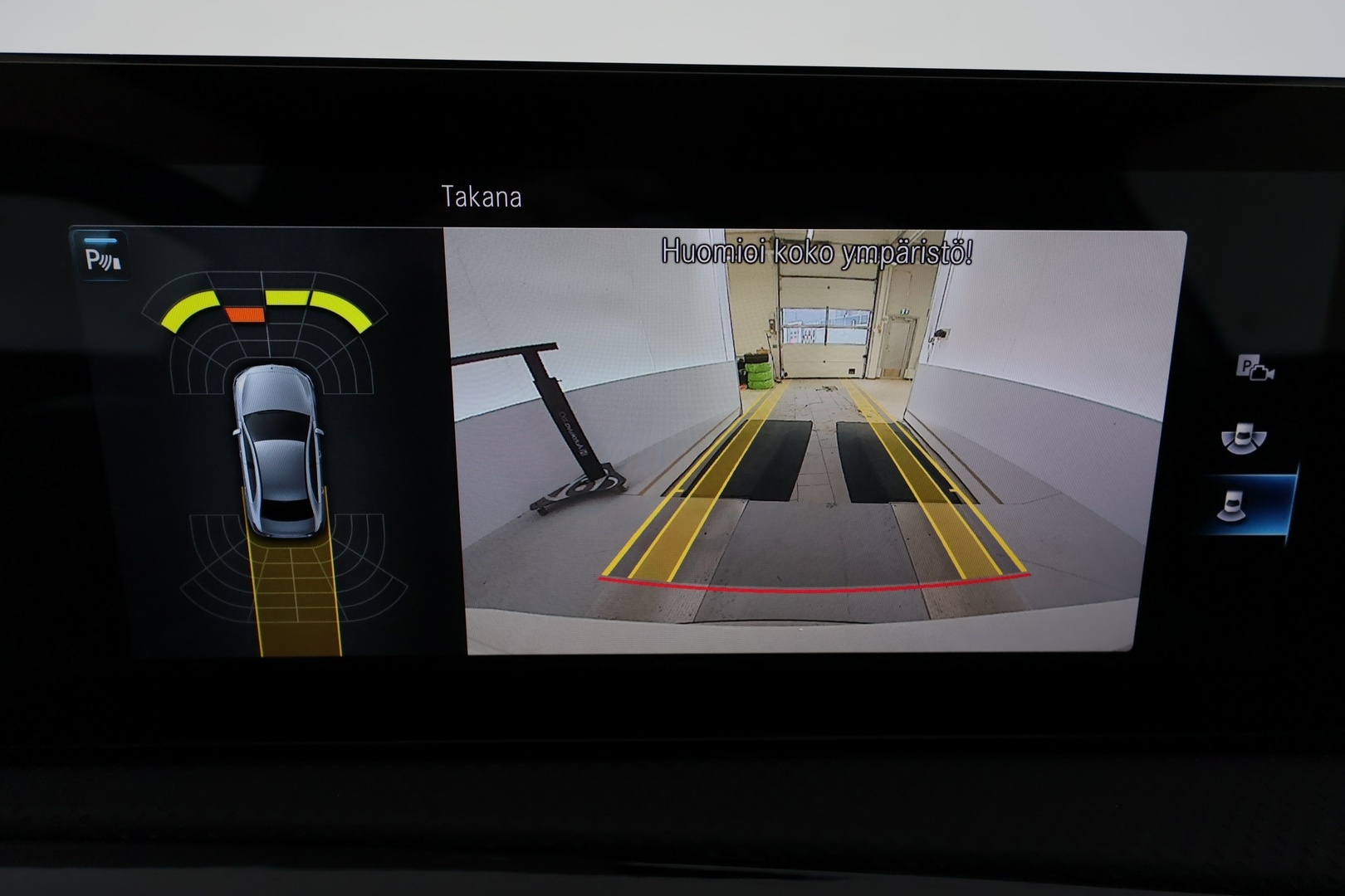 MERCEDES-BENZ A 2022