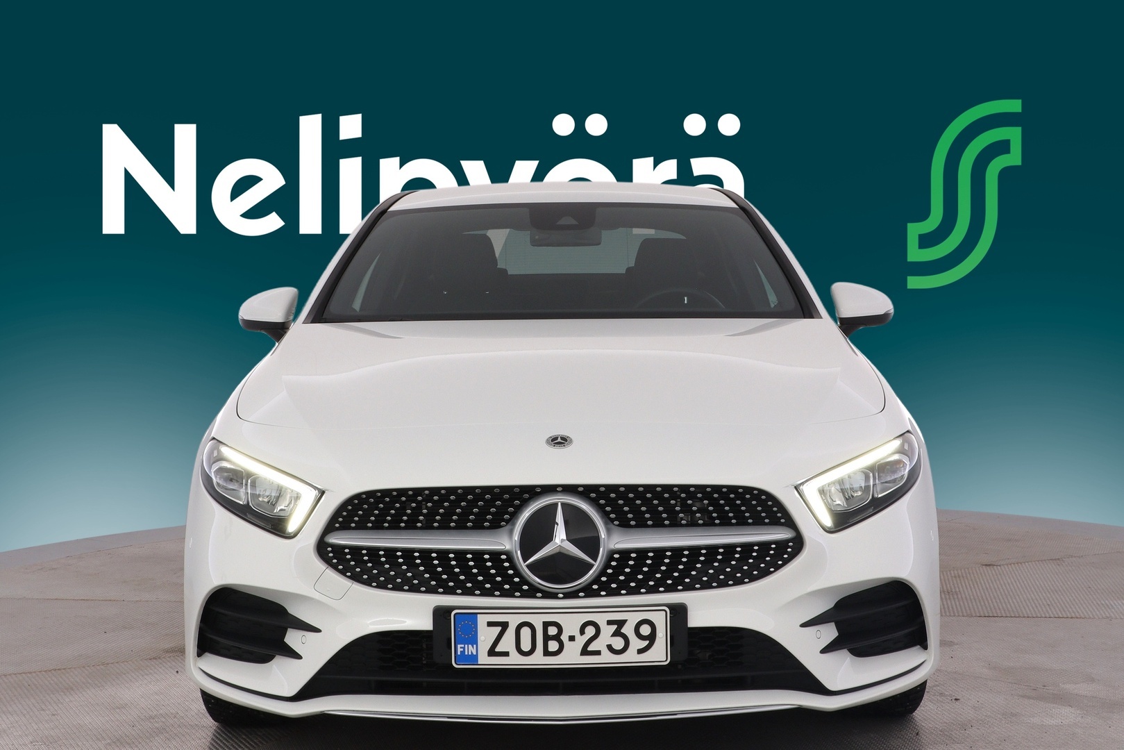 MERCEDES-BENZ A 2022