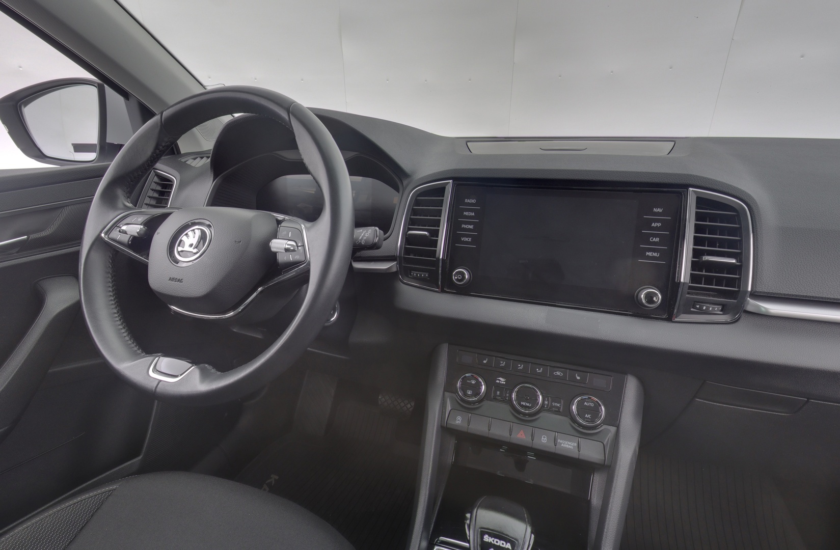 SKODA Karoq 2023