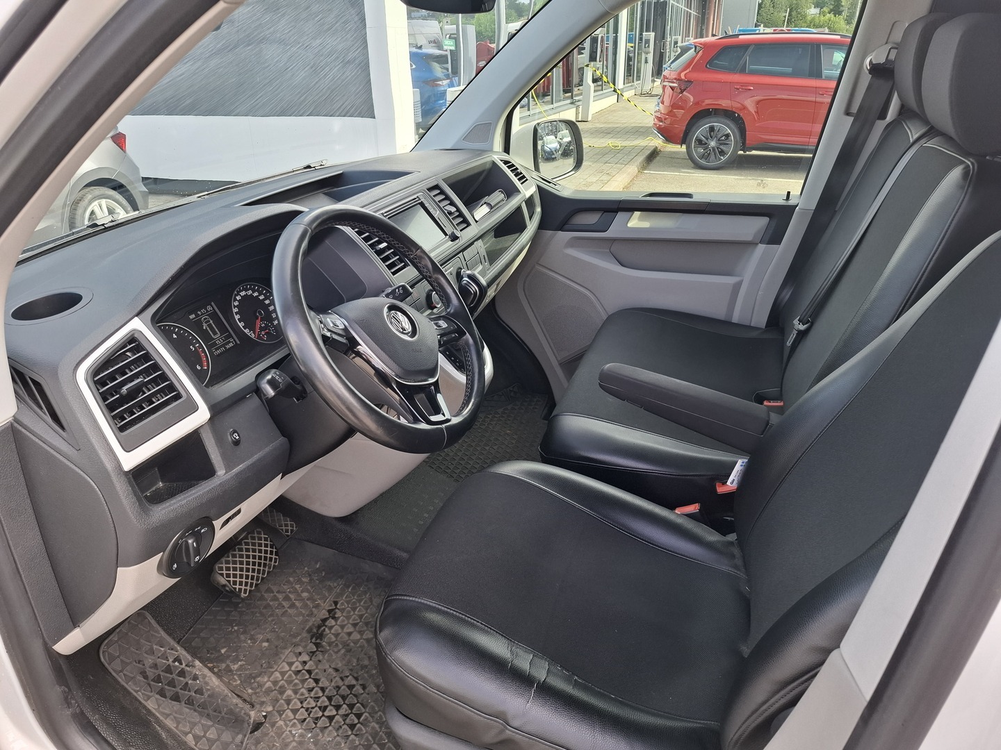 VOLKSWAGEN Transporter 2019