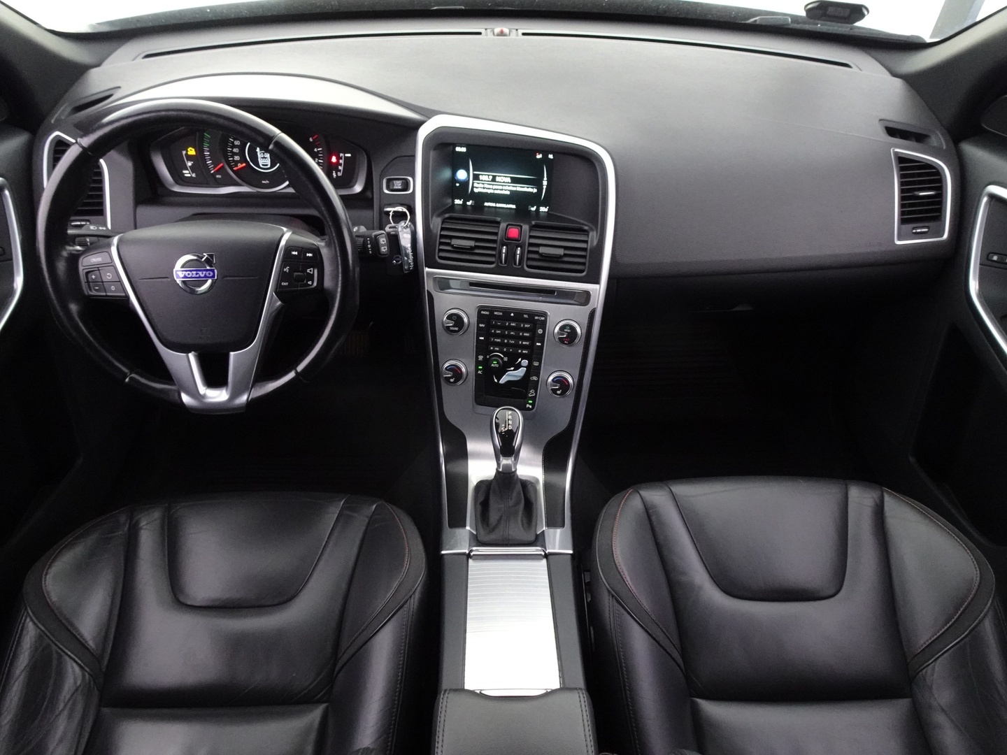 VOLVO XC60 17