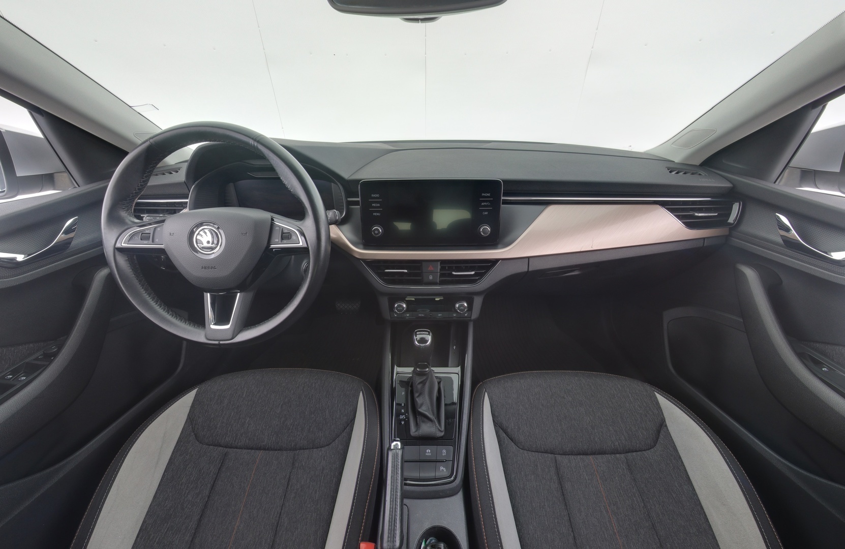 SKODA Scala 10