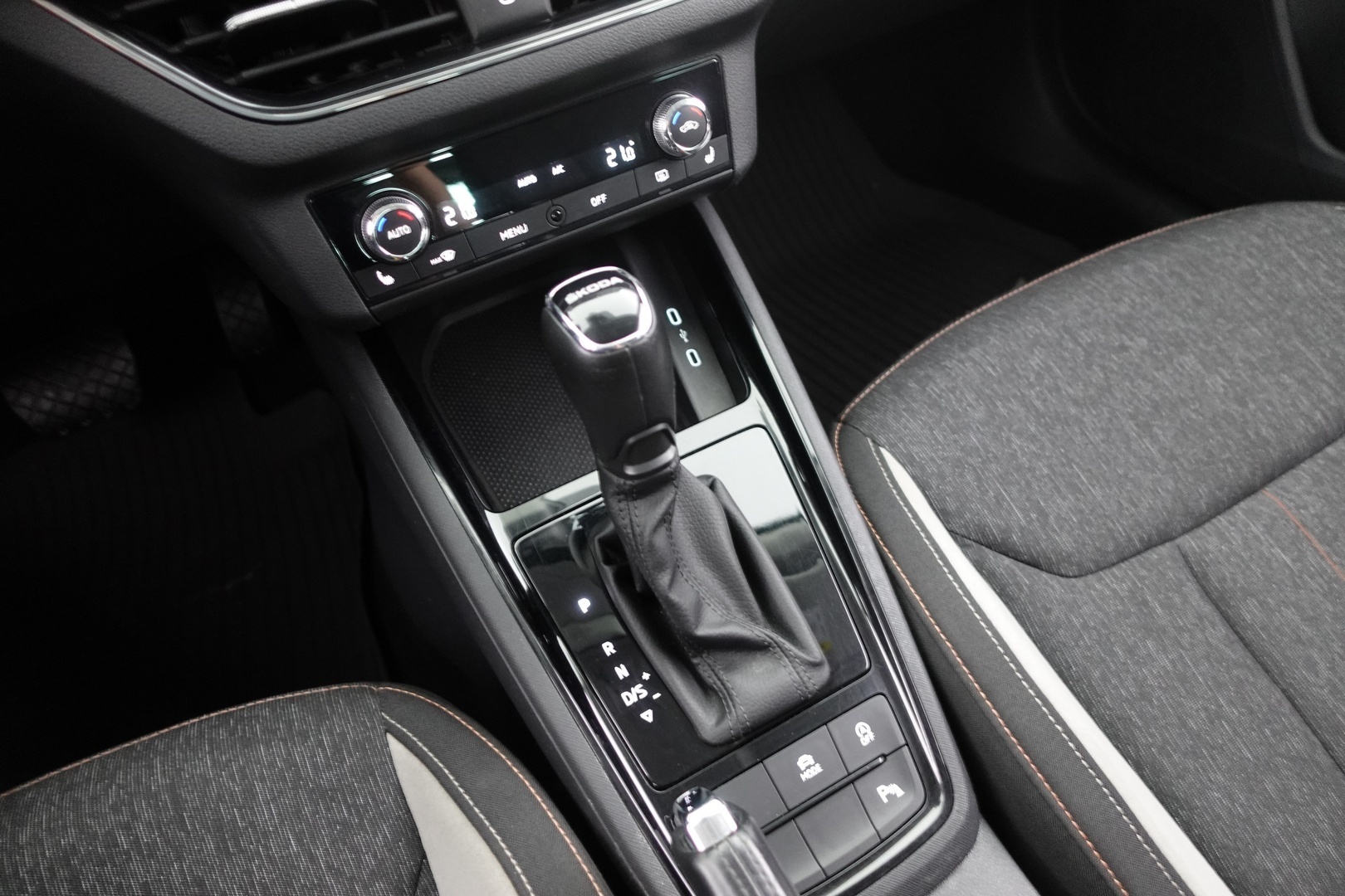 SKODA Scala 17