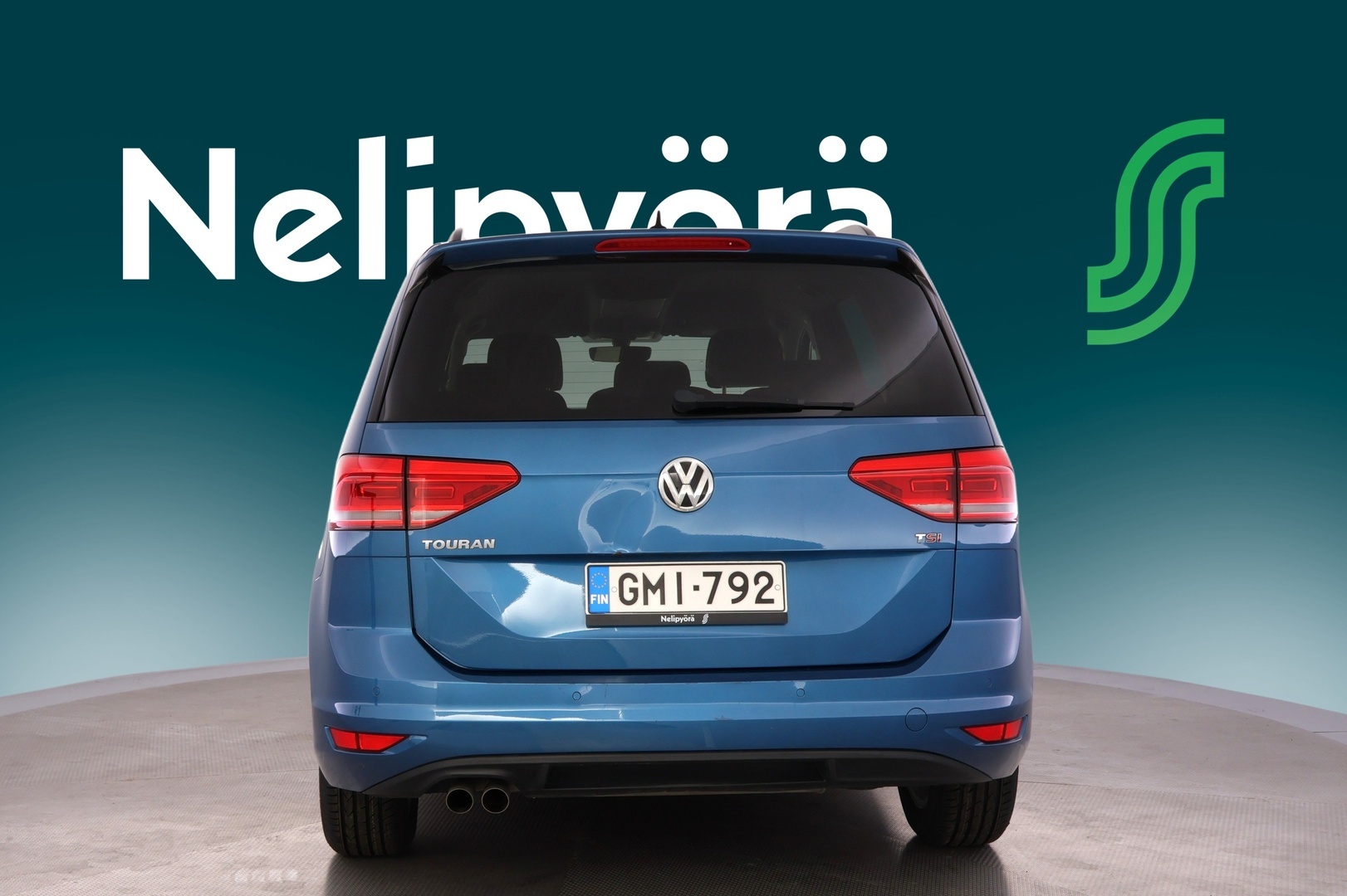 VOLKSWAGEN Touran 2016
