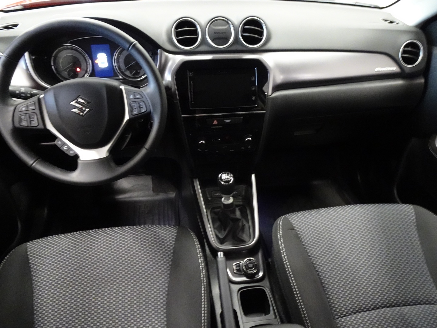 SUZUKI Vitara 2023
