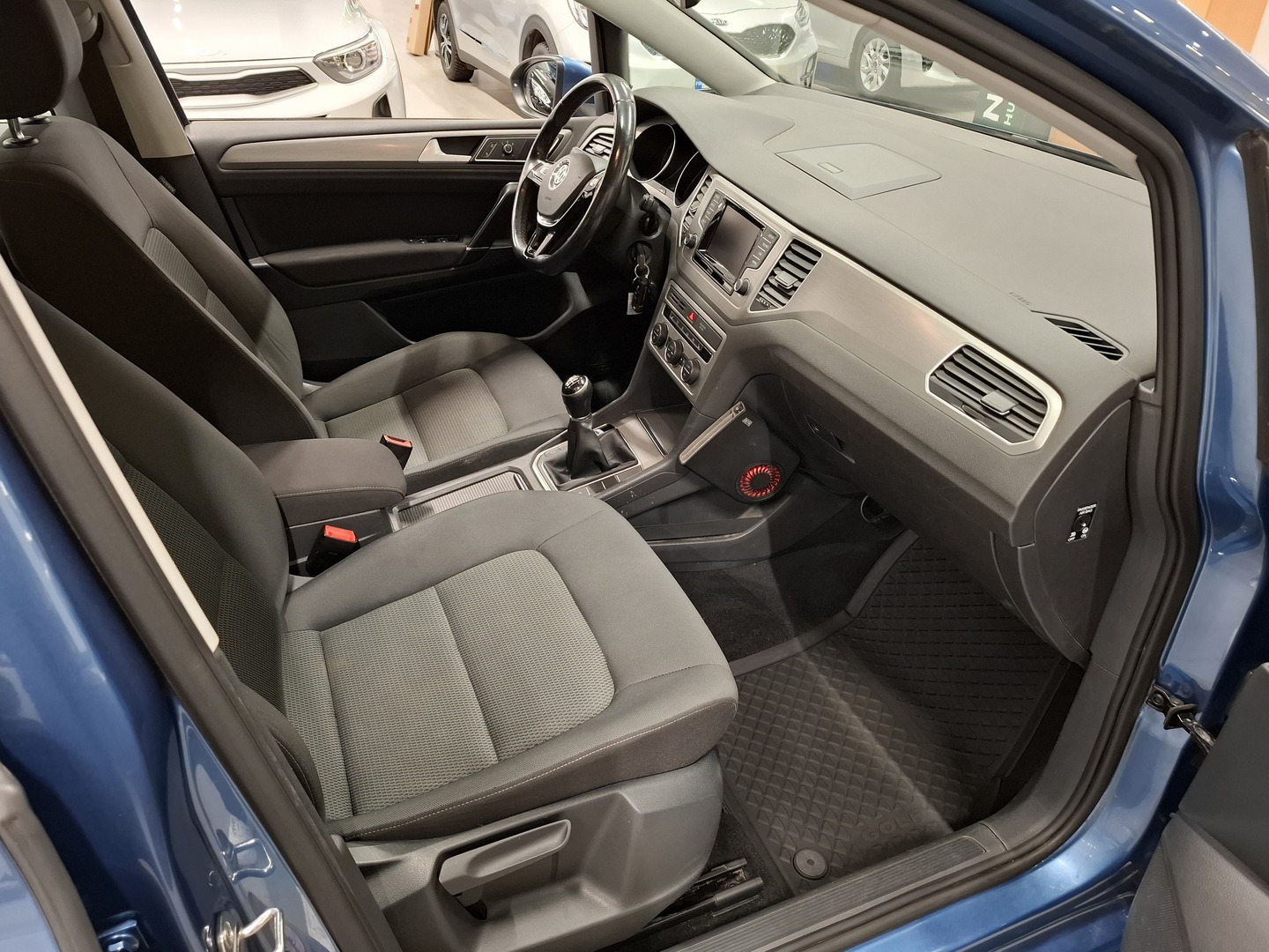 VOLKSWAGEN Golf Sportsvan 2014