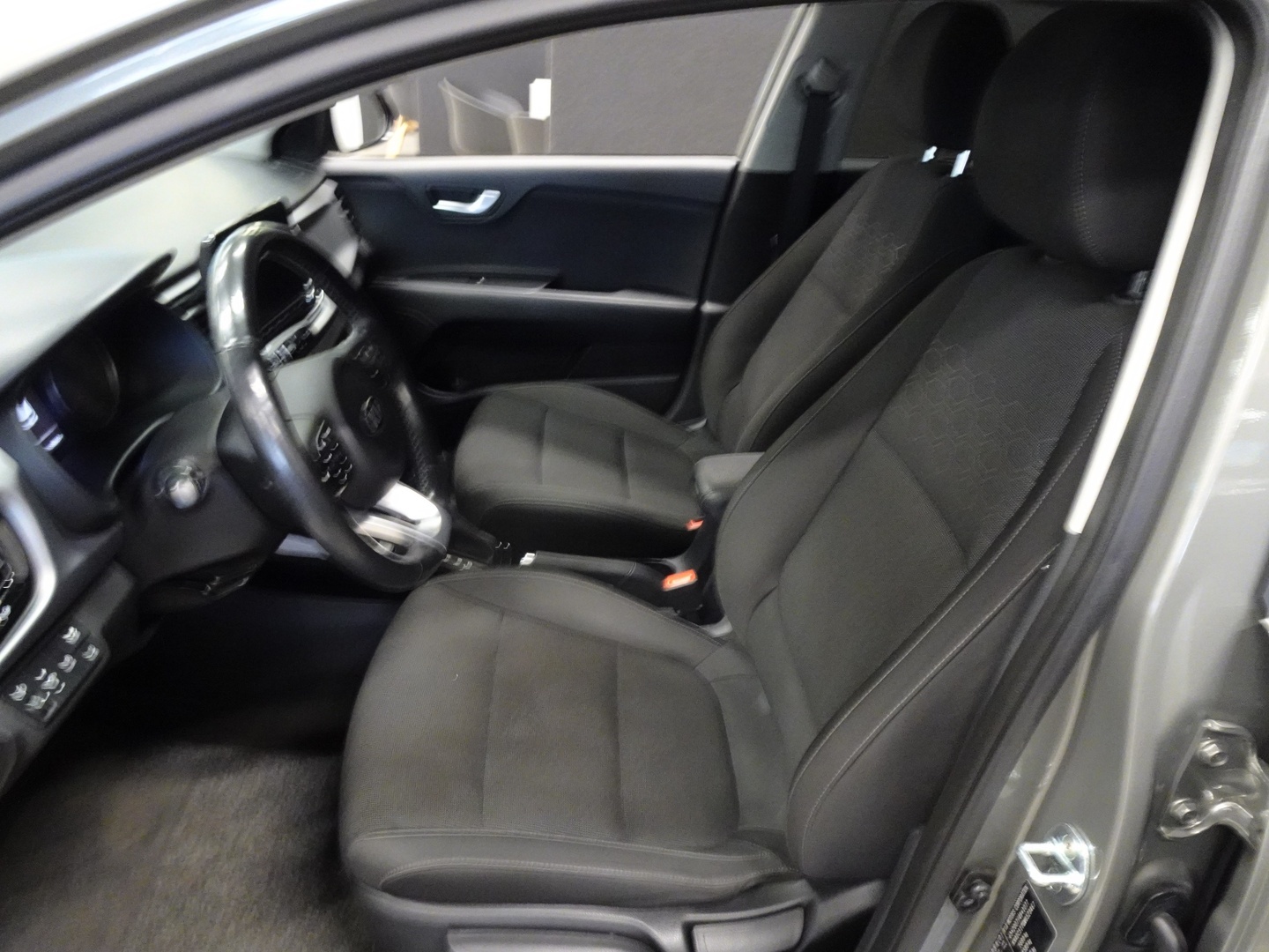 KIA Rio 23