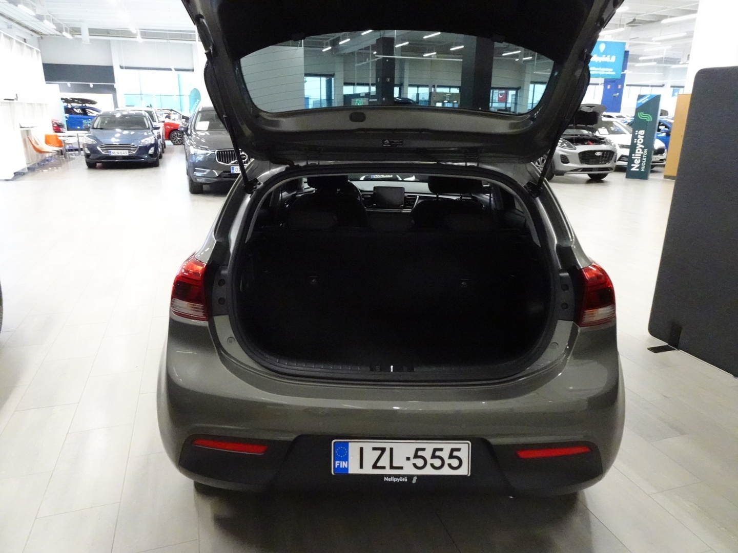 KIA Rio 26