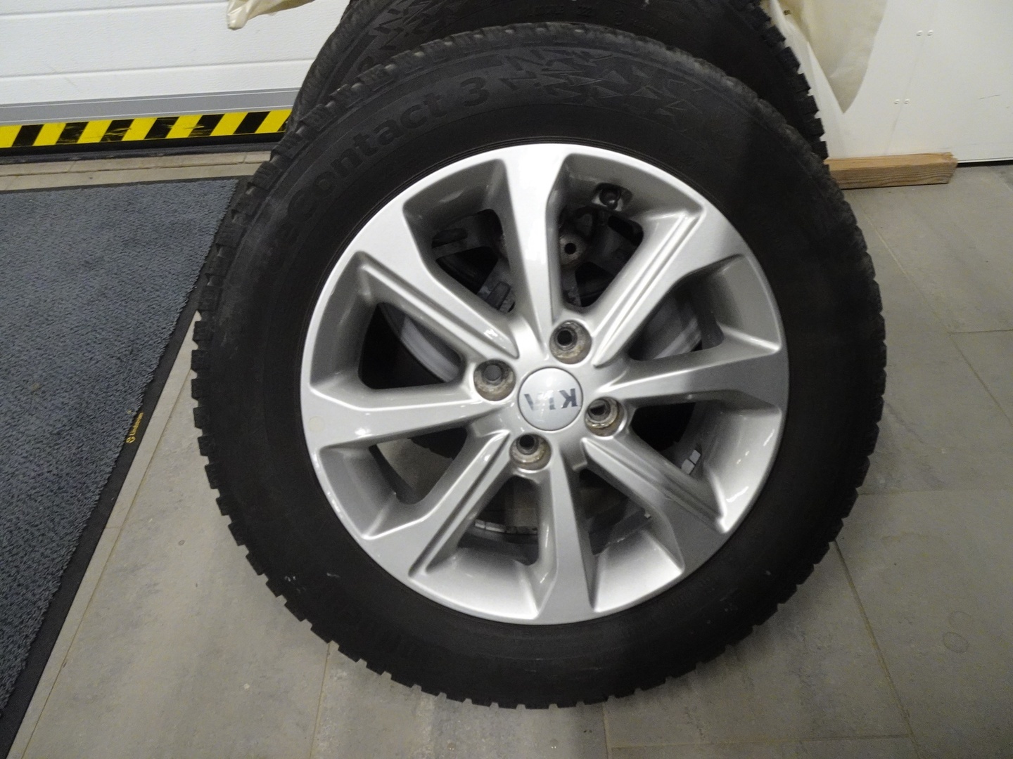 KIA Rio 27