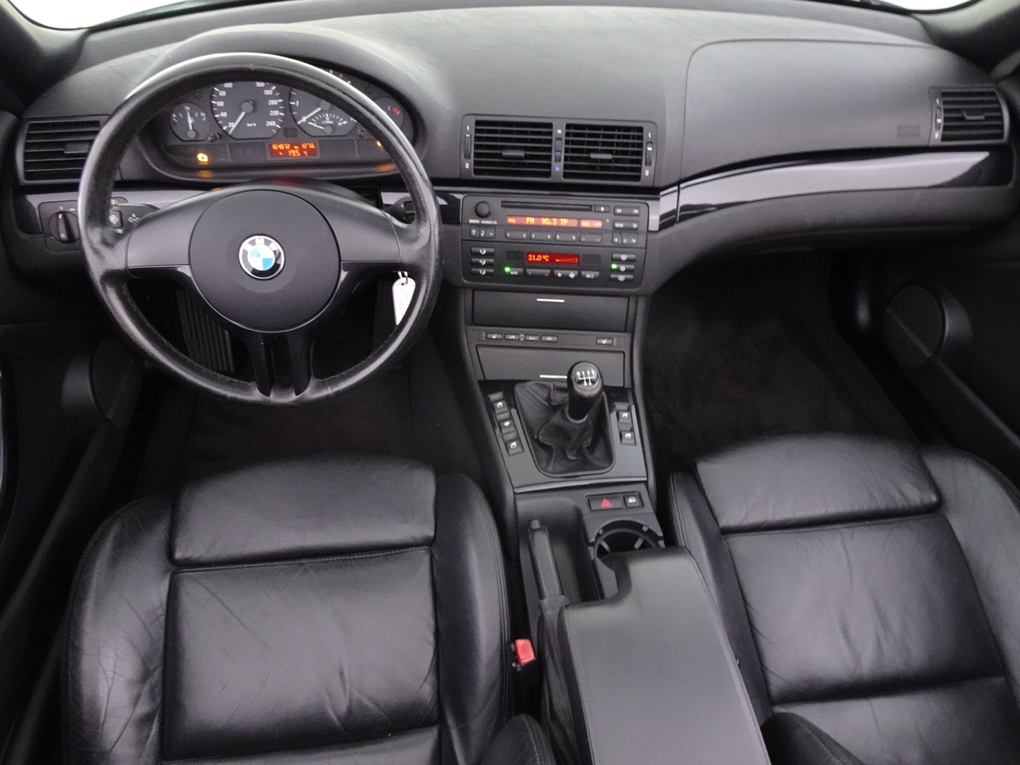 BMW 323 2000