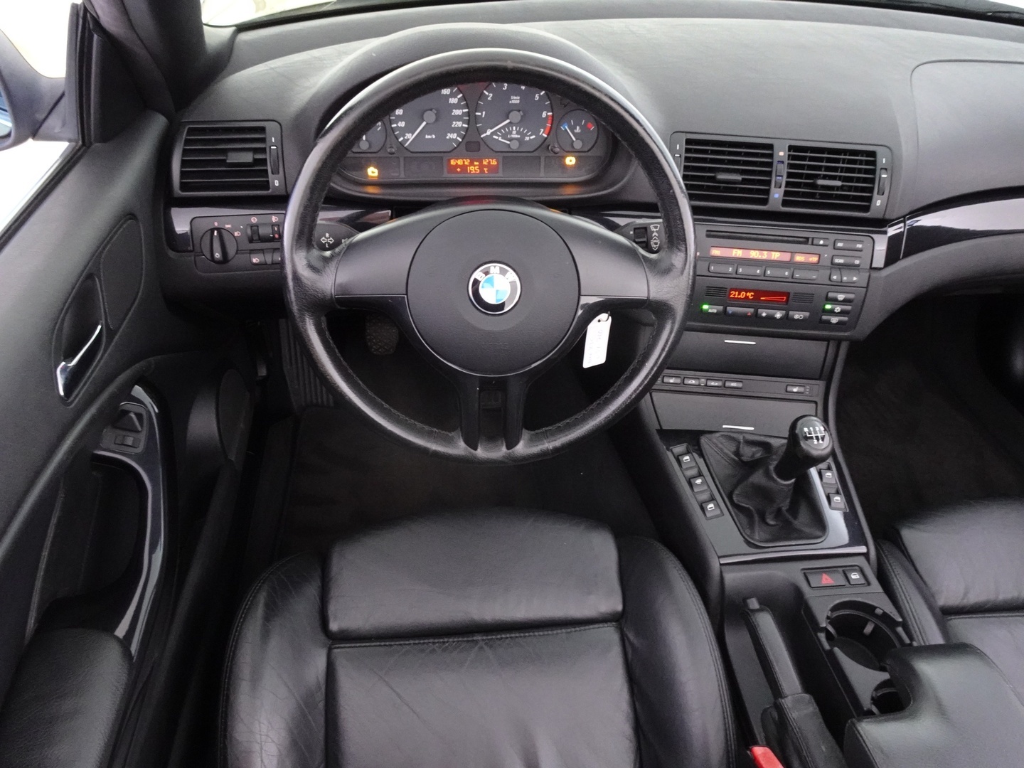 BMW 323 2000