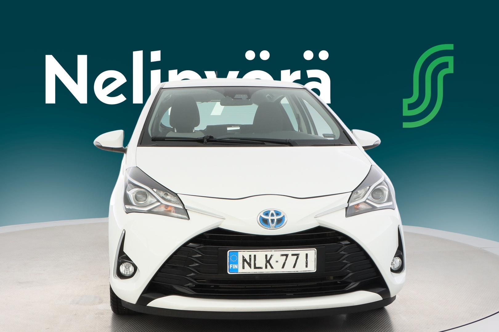 TOYOTA Yaris 2018