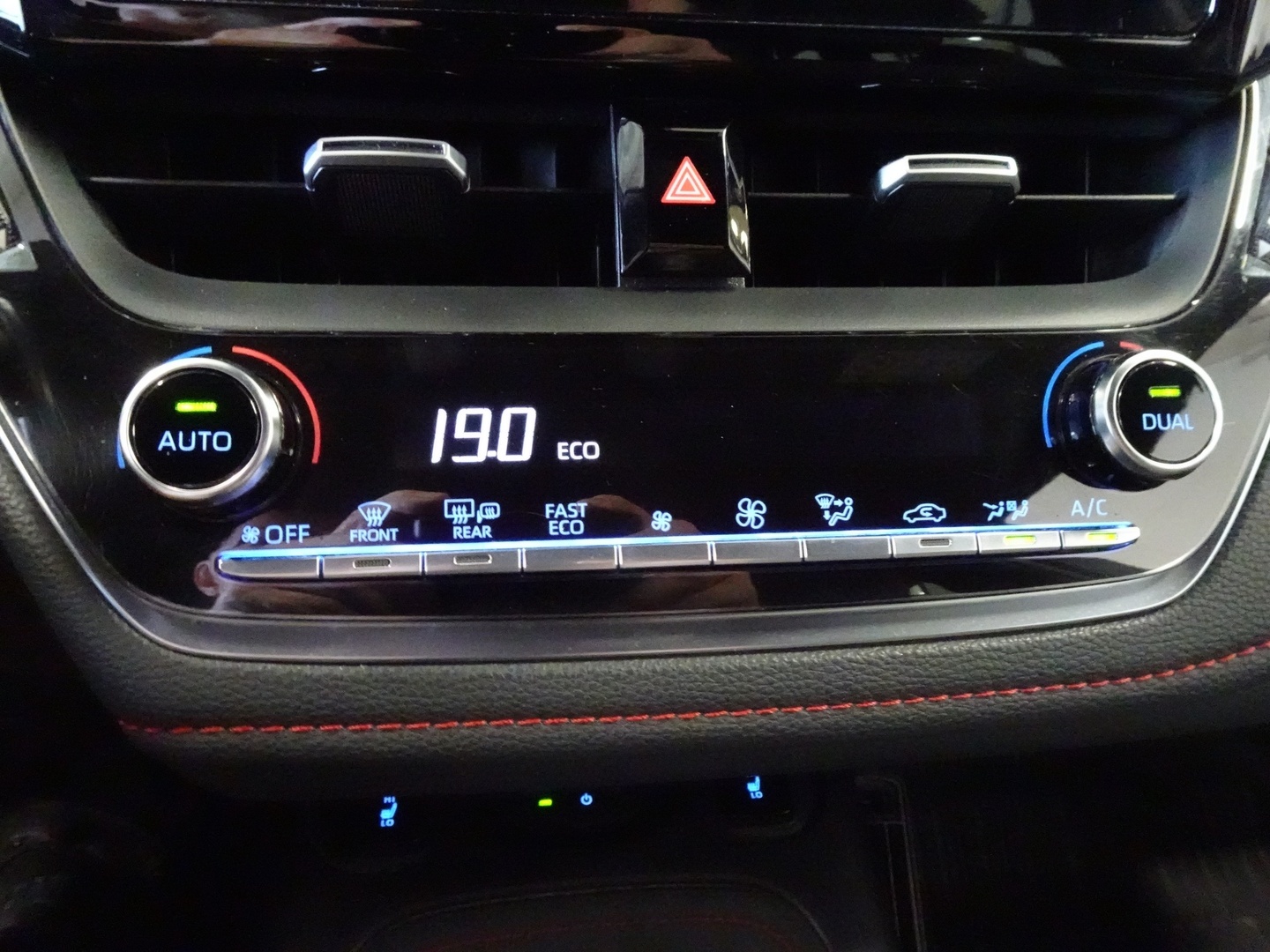 TOYOTA Corolla 2019